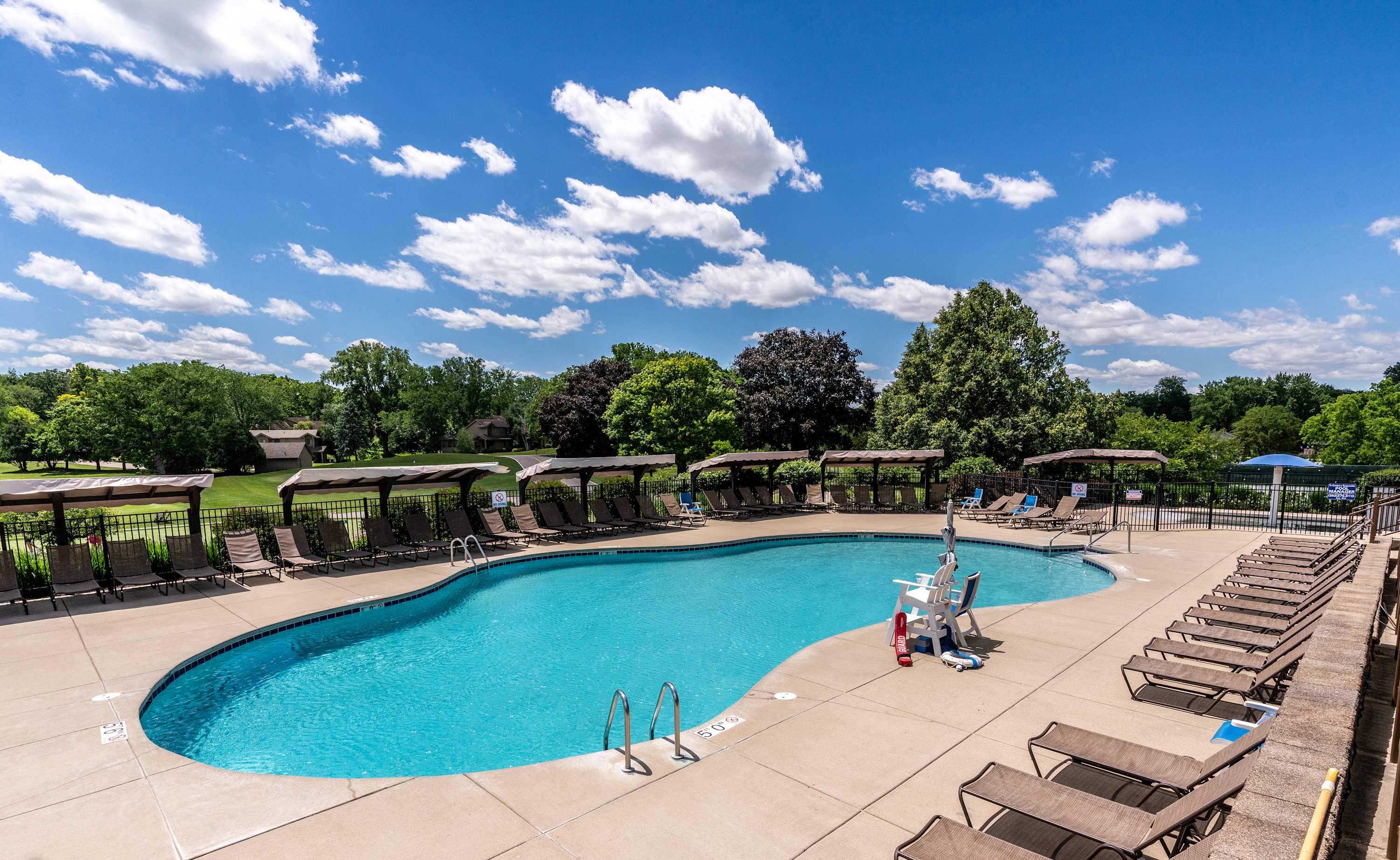 Abbey Springs Pool & Beach Condo 2