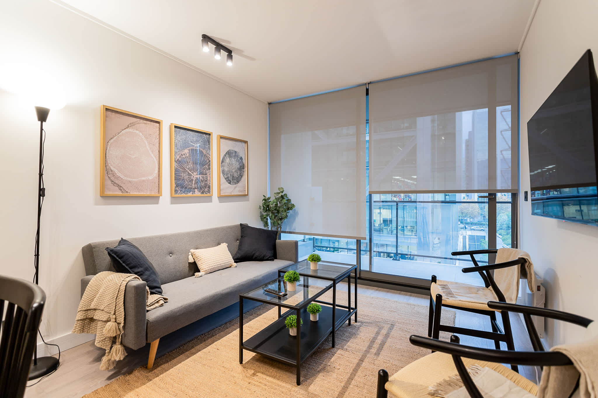 Enchanting 2BR2BA Prime Las Condes for 4 Guests
