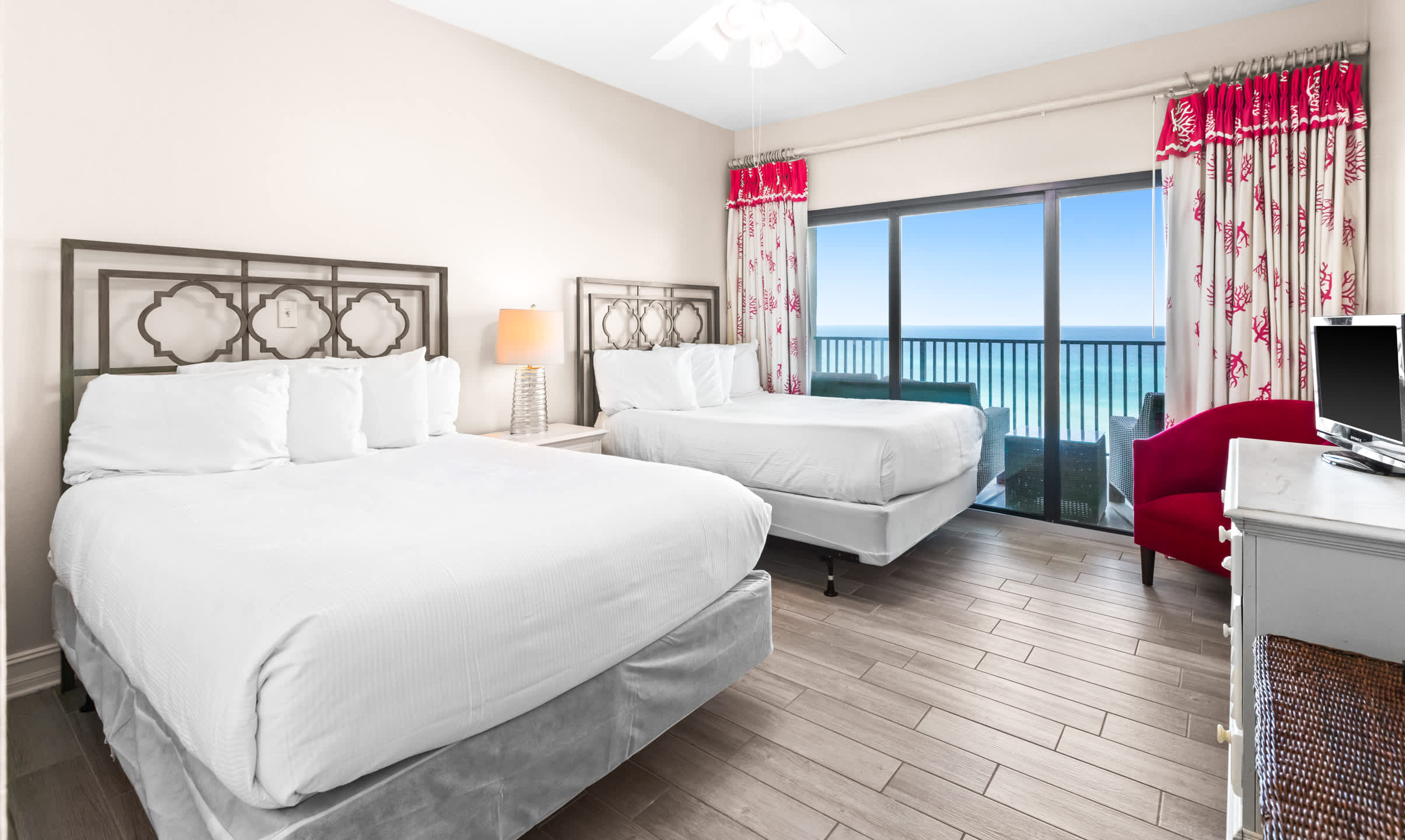 Huntington By the Sea 501 27