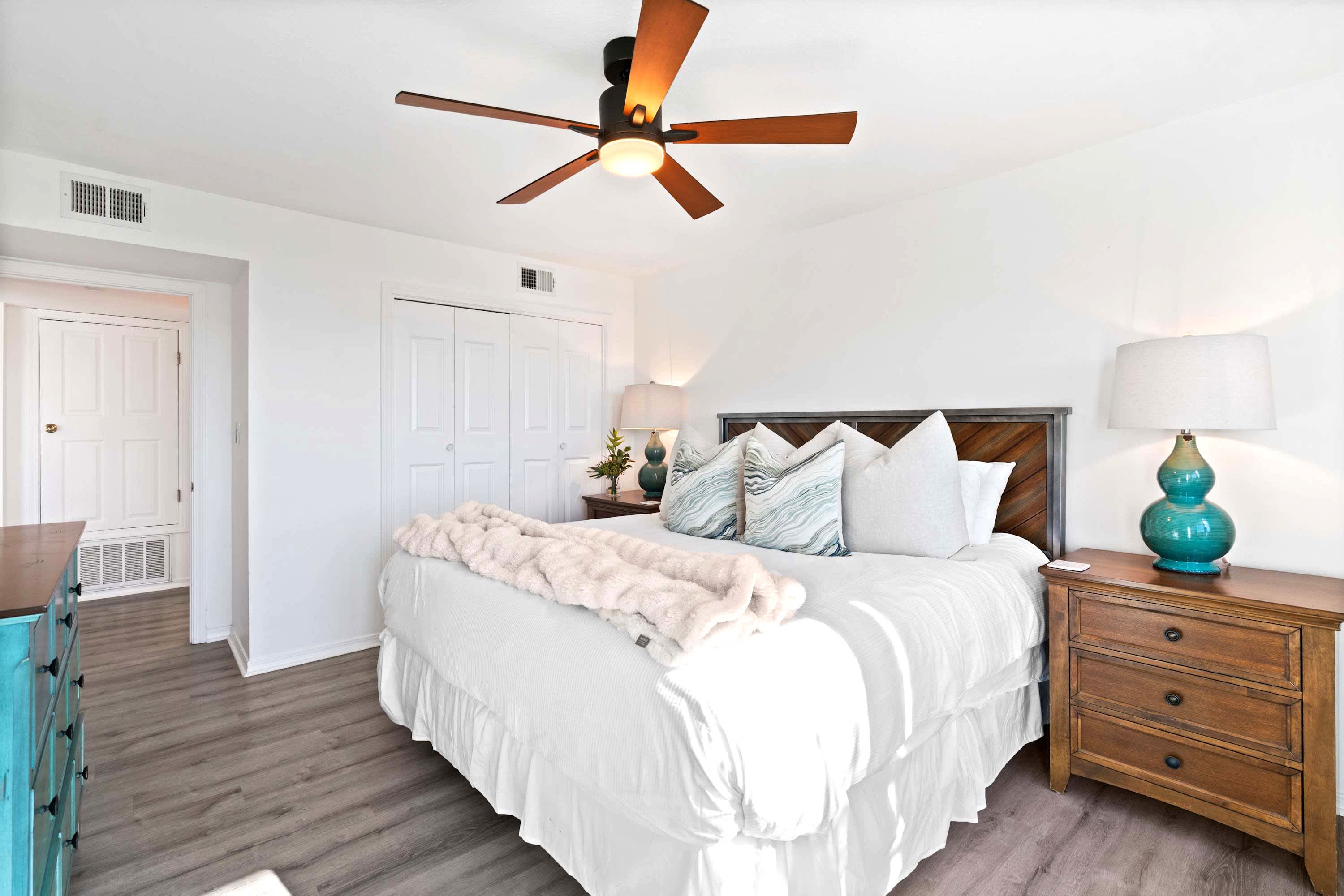 Huntington by the Sea 107 | Photo 12