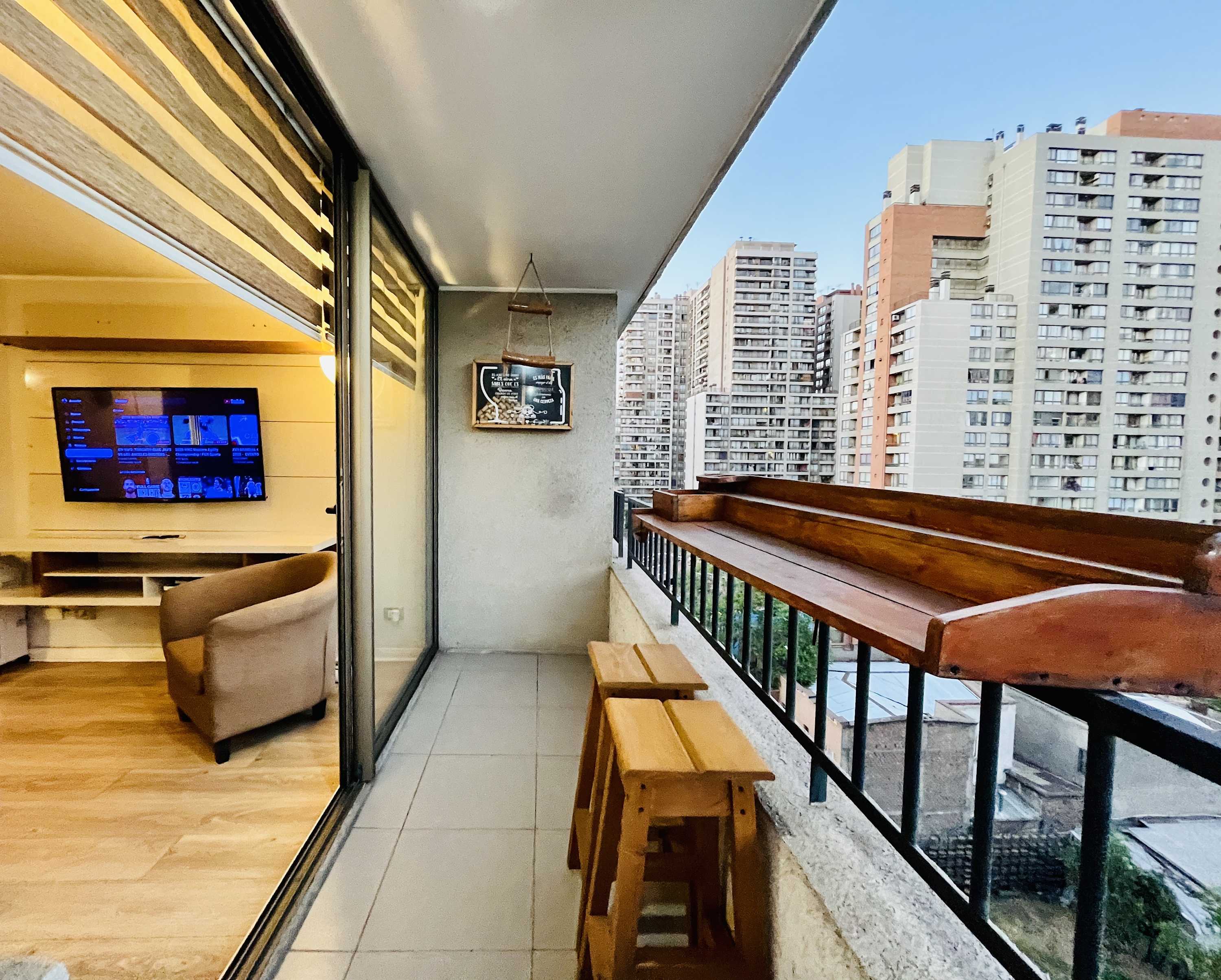 Santiago Panoramic View Apartment: Rooftop Pool