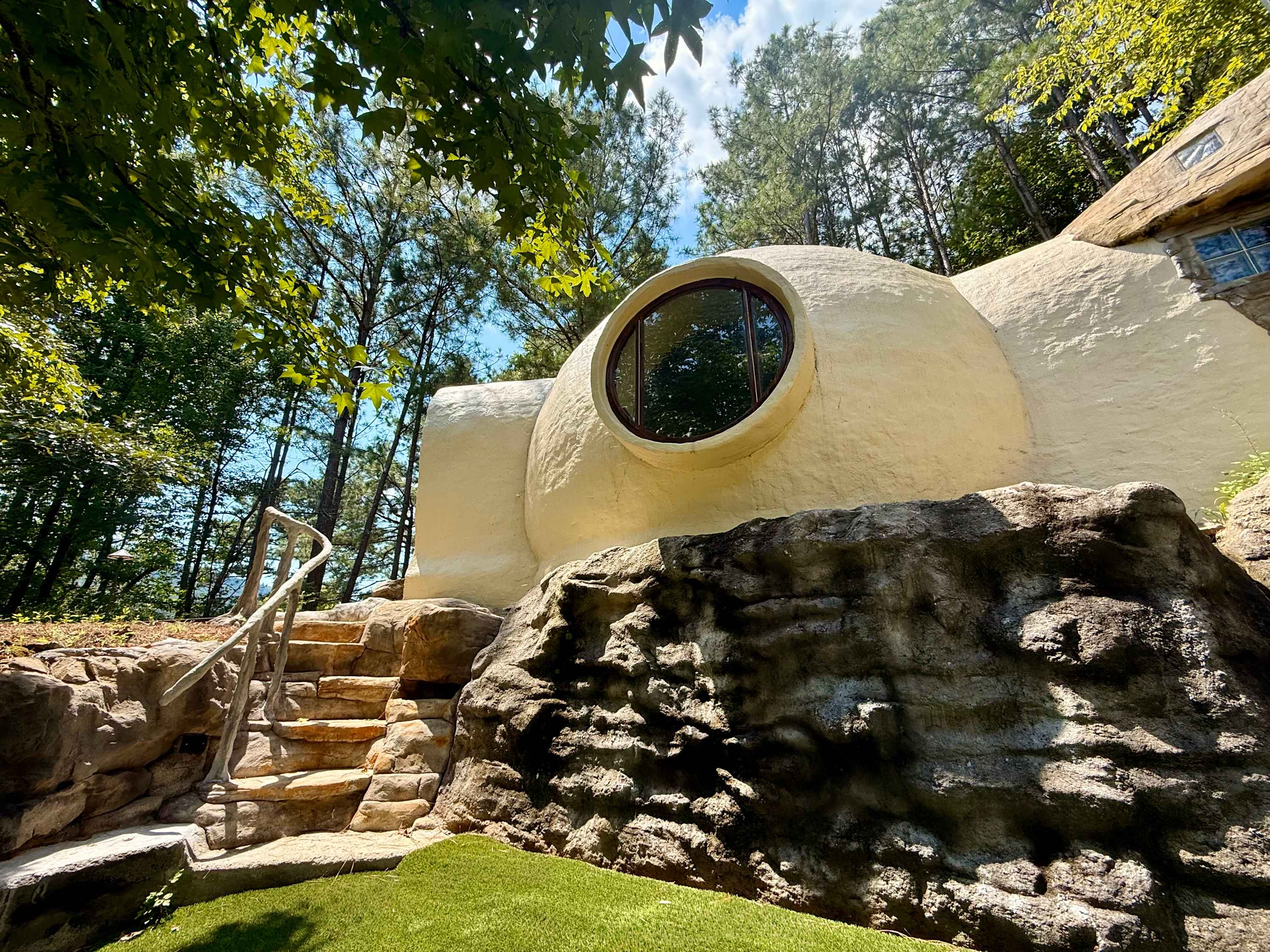 Dome and Cave luxury retreat with private hot tub!