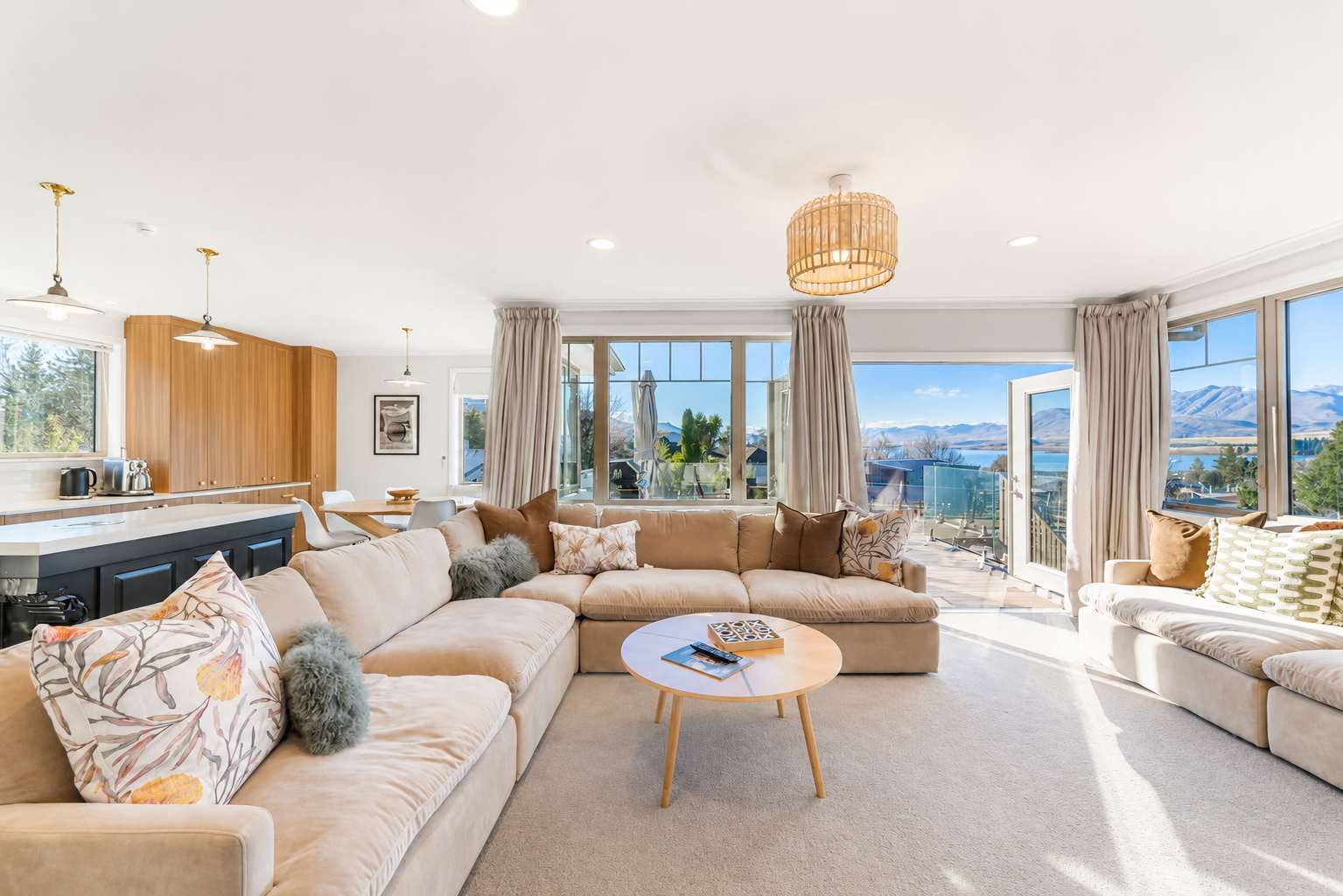 The Horizon | Lake Tekapo Views | 3BR + BBQ