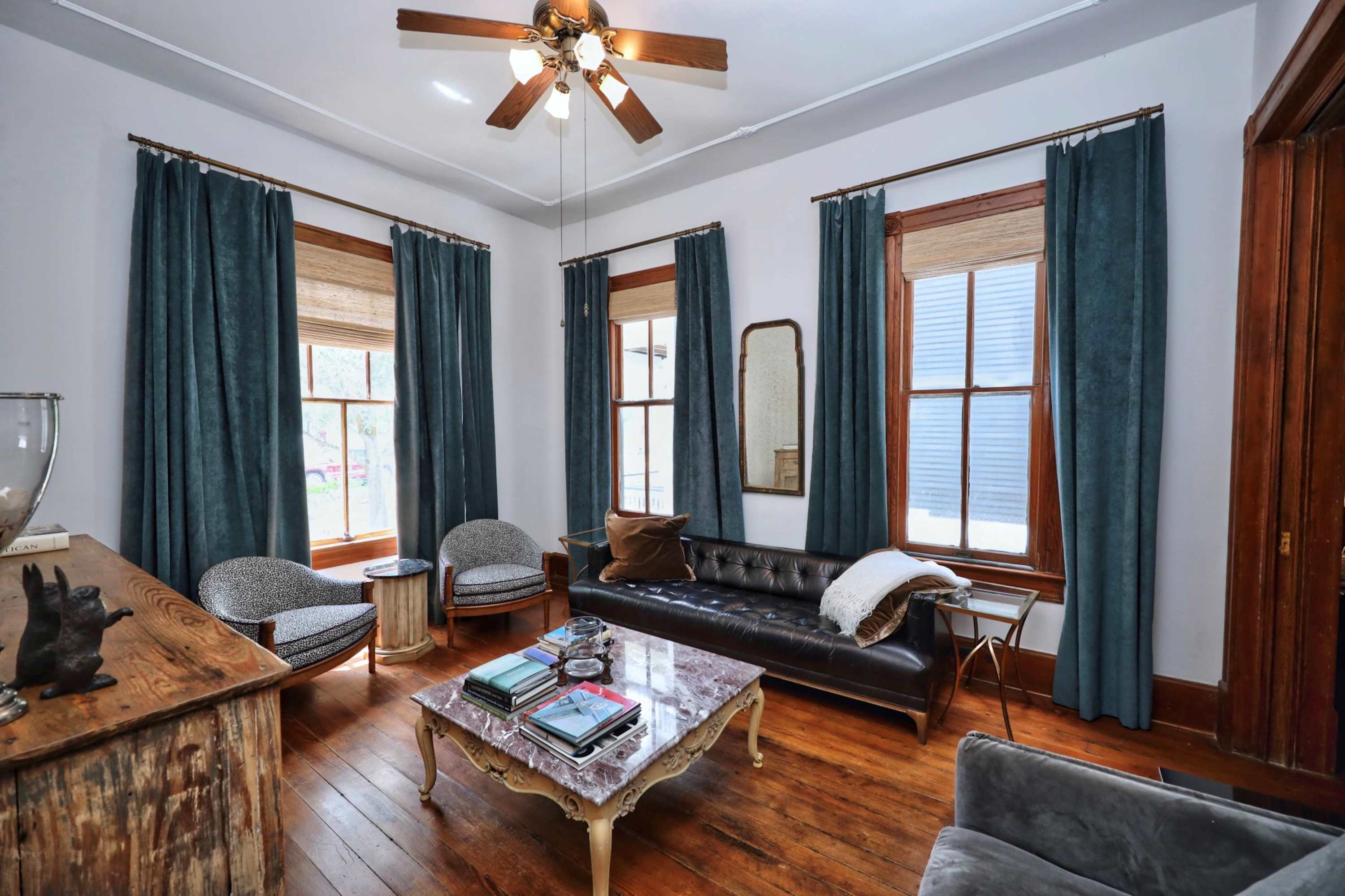 A Galveston getaway wrapped in Victorian charm.