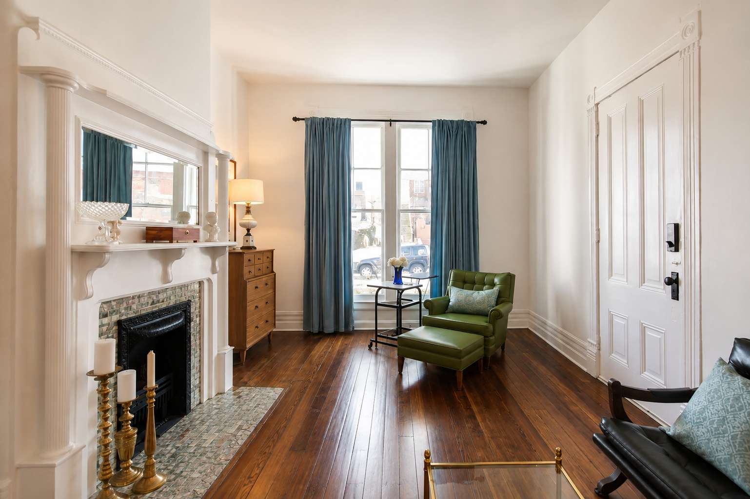 Cozy 2BR Apt Near Frankfort Ave's Famous Spots!