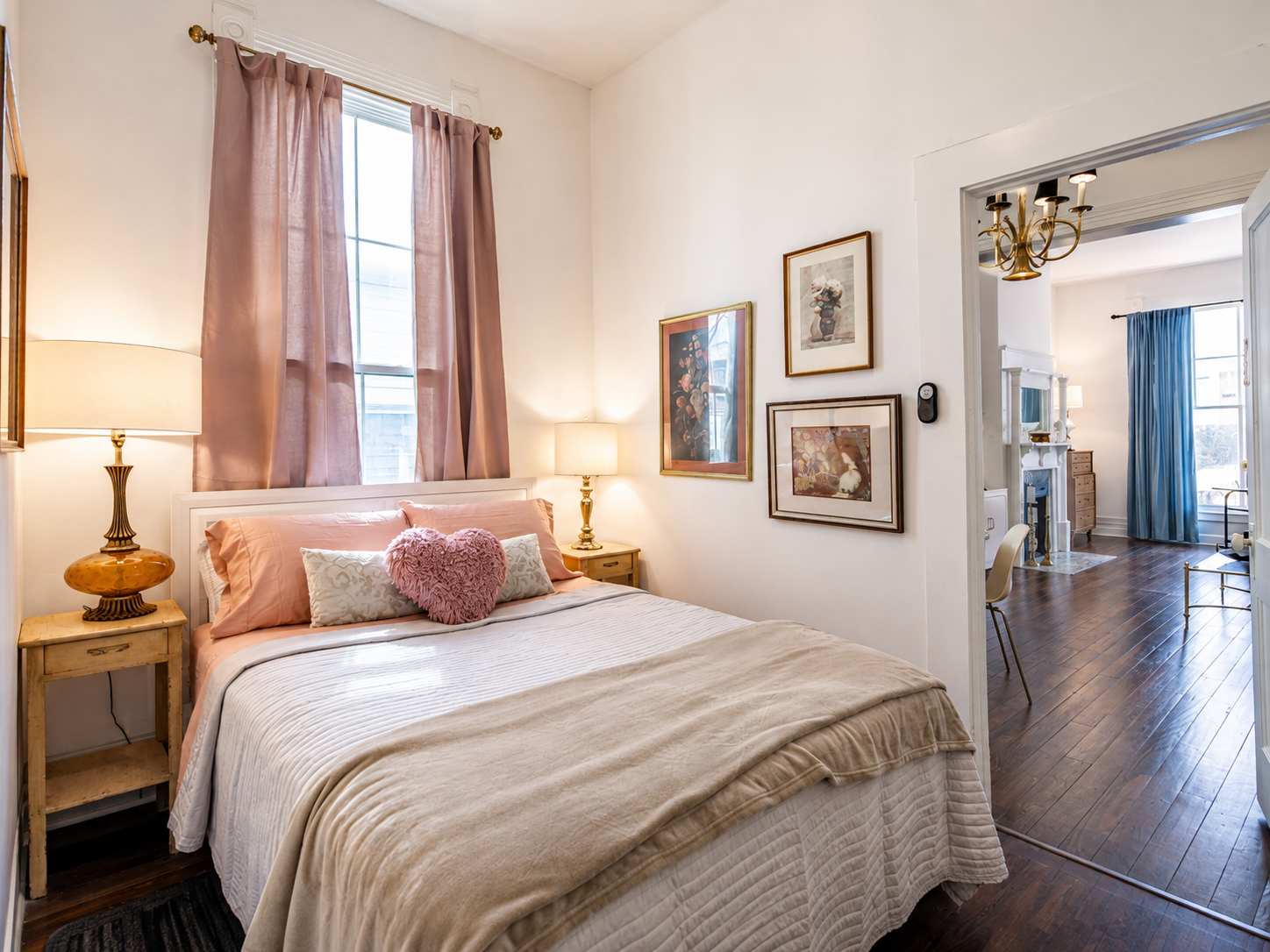 Cozy 2BR Apt Near Frankfort Ave's Famous Spots!