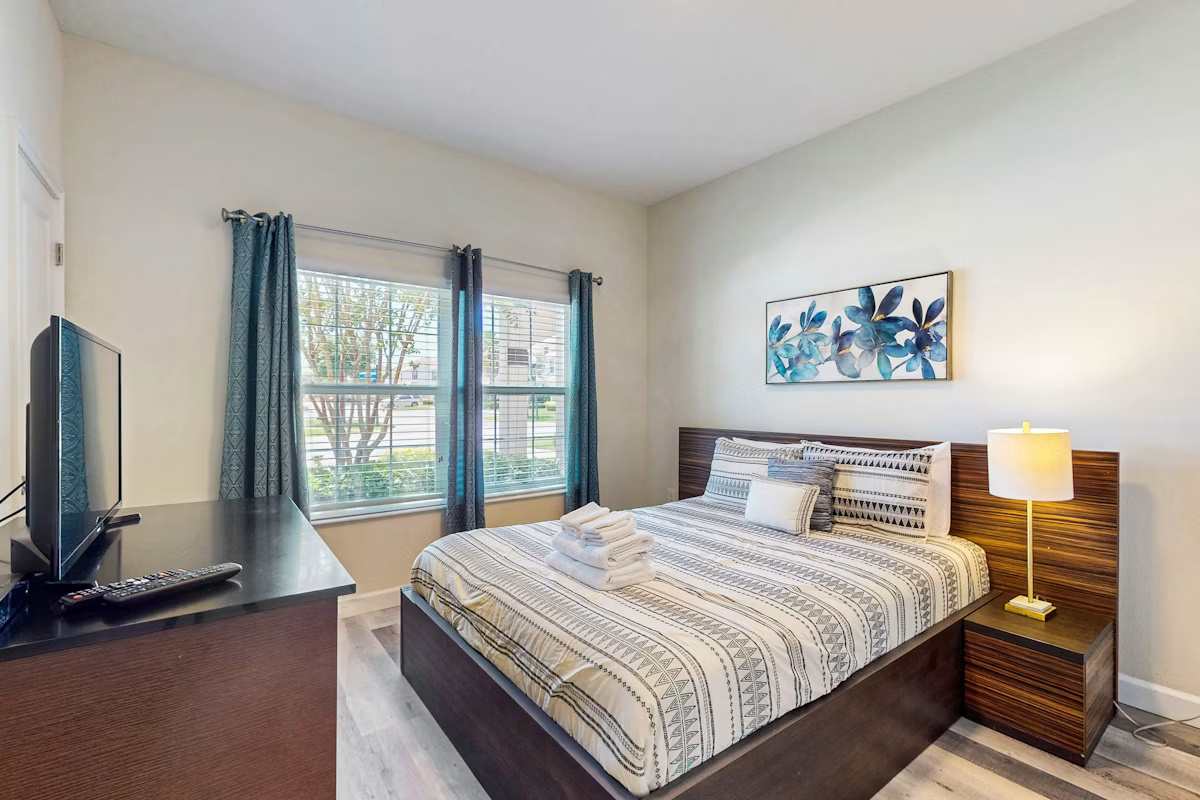 Pet-Friendly 4BR Near Disney – Private Heated Pool & Resort