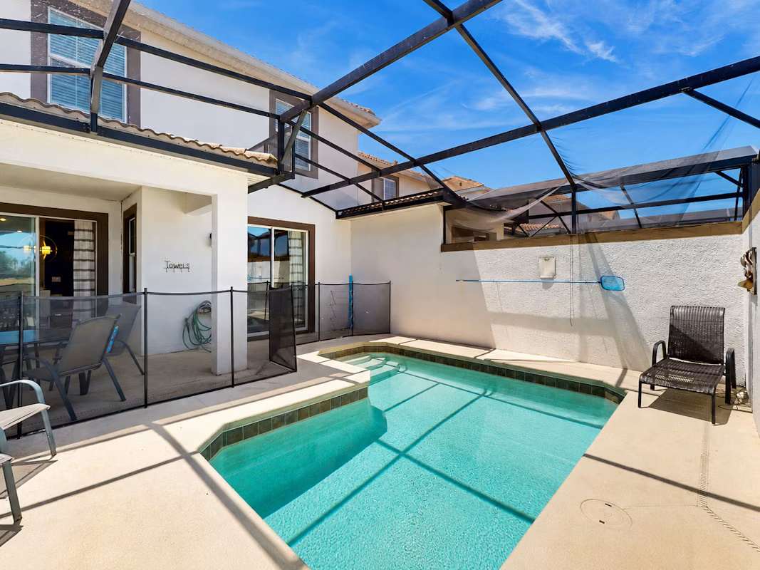 Pet-Friendly 4BR Near Disney – Private Heated Pool & Resort
