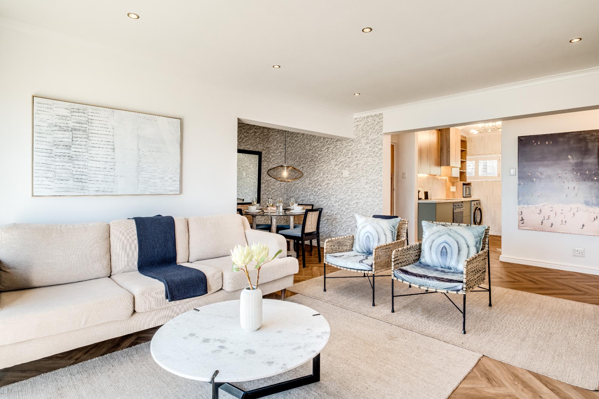 Camps Bay 2 Bed with Sea Views Shoreline Views 8