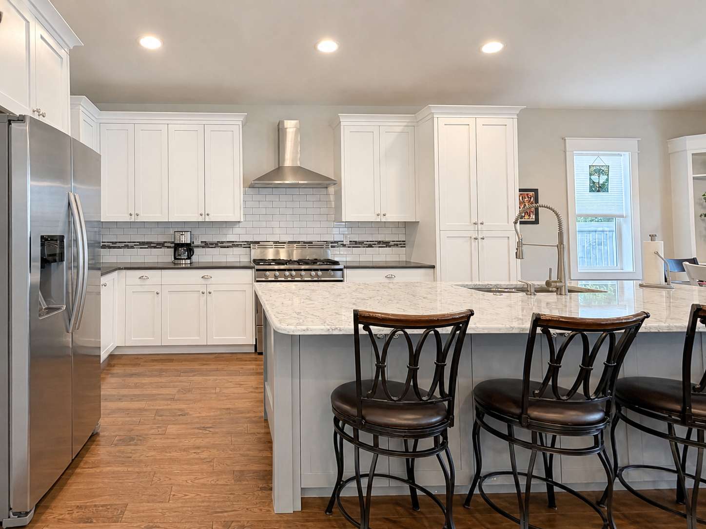 Spacious CDA Getaway | Fire Pit, BBQ & Backyard 3
