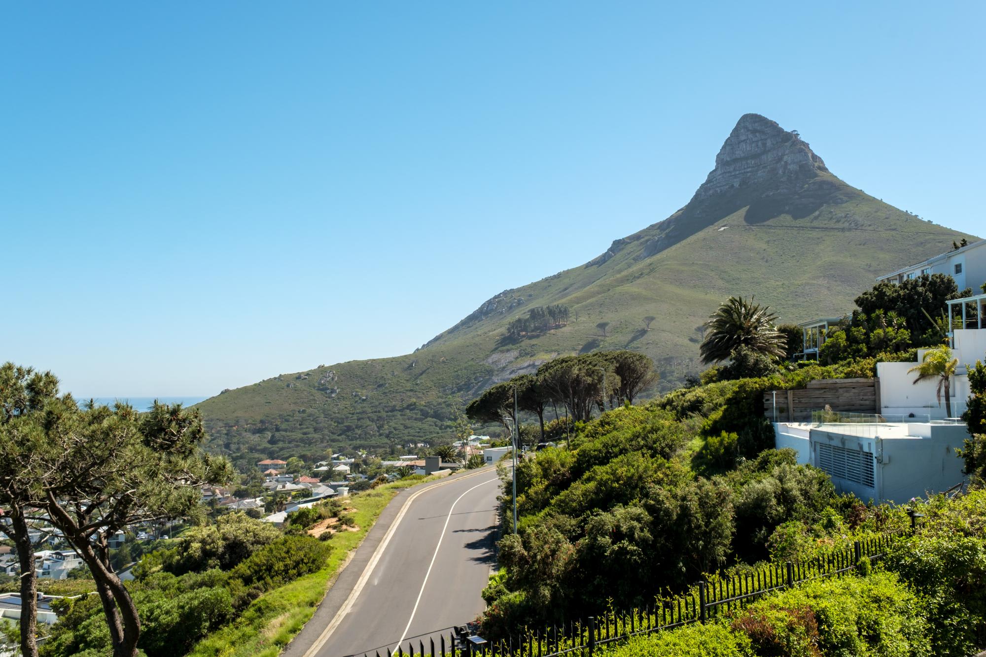 Camps Bay 2 Bed with Sea Views Shoreline Views 7
