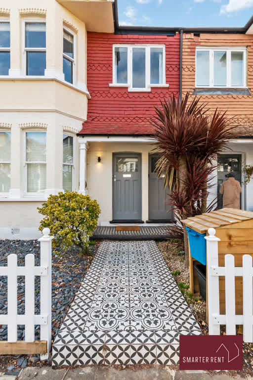 Kew Village-  Modern, Pets Welcome 3Bed in 16A Burlington Avenue TW9 4DQ - Property image 21 - VivreStays
