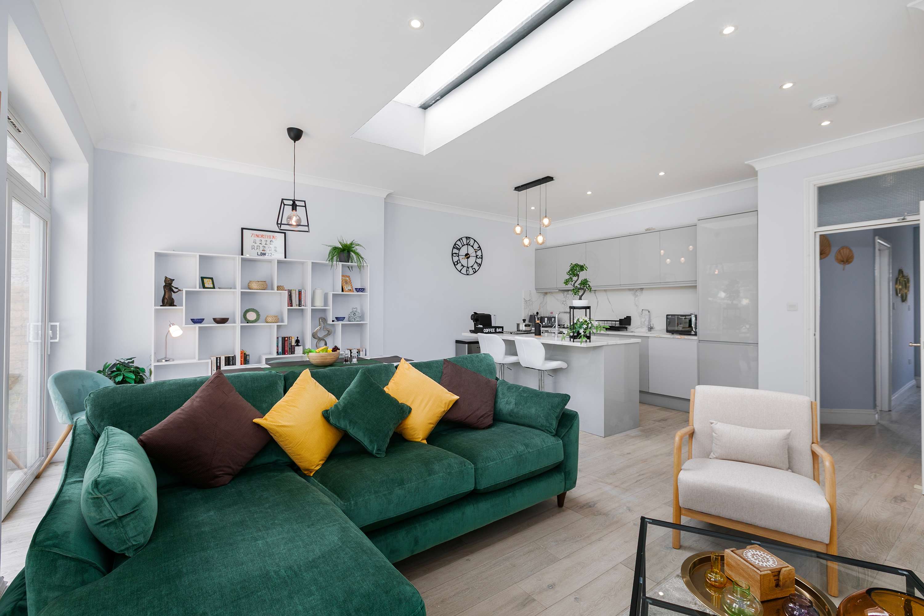 5 BR 3Bathroom Modern House with Garden near Hampstead Heath Sleeps 10 — London, England — vacation rental