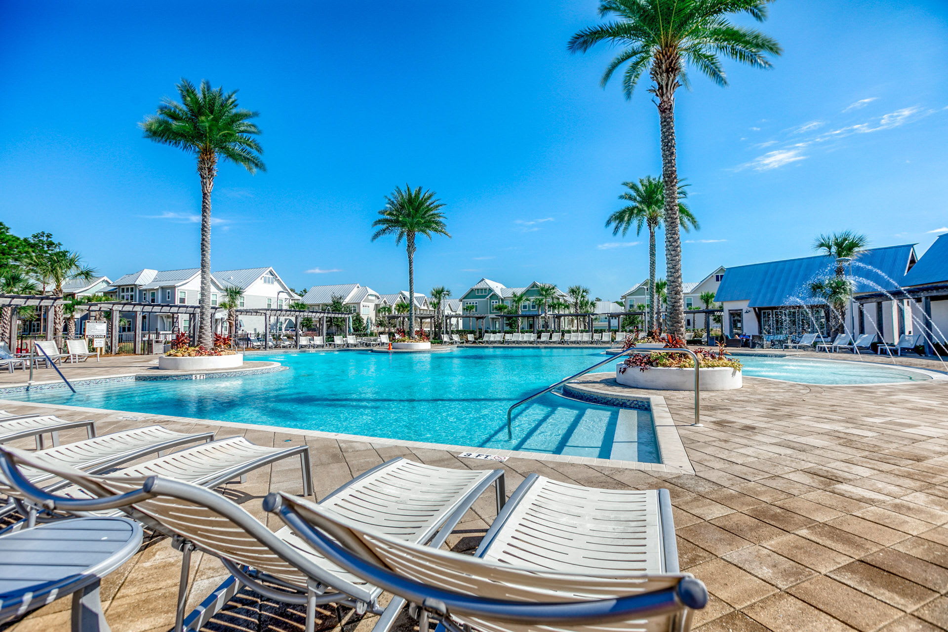 
5,000 sq ft community pool that is heated October/November & March/April. Also features gas grilling cabanas.