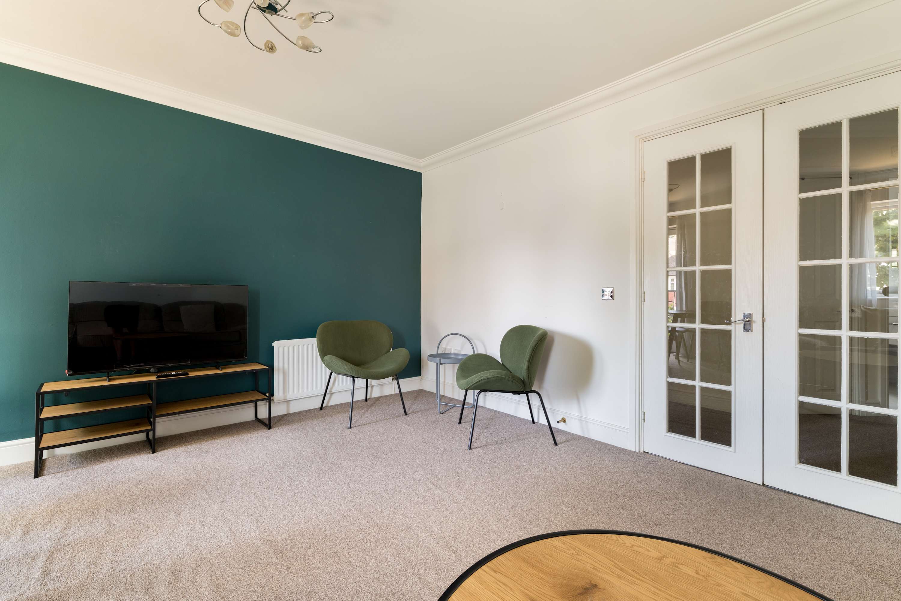 View Green Light in Brondesbury Park in Flat 5, Coverdale Road 28 NW2 4BY Green Light in Brondesbury Park in Flat 5, Coverdale Road 28 NW2 4BY - Property image 5 - VivreStays