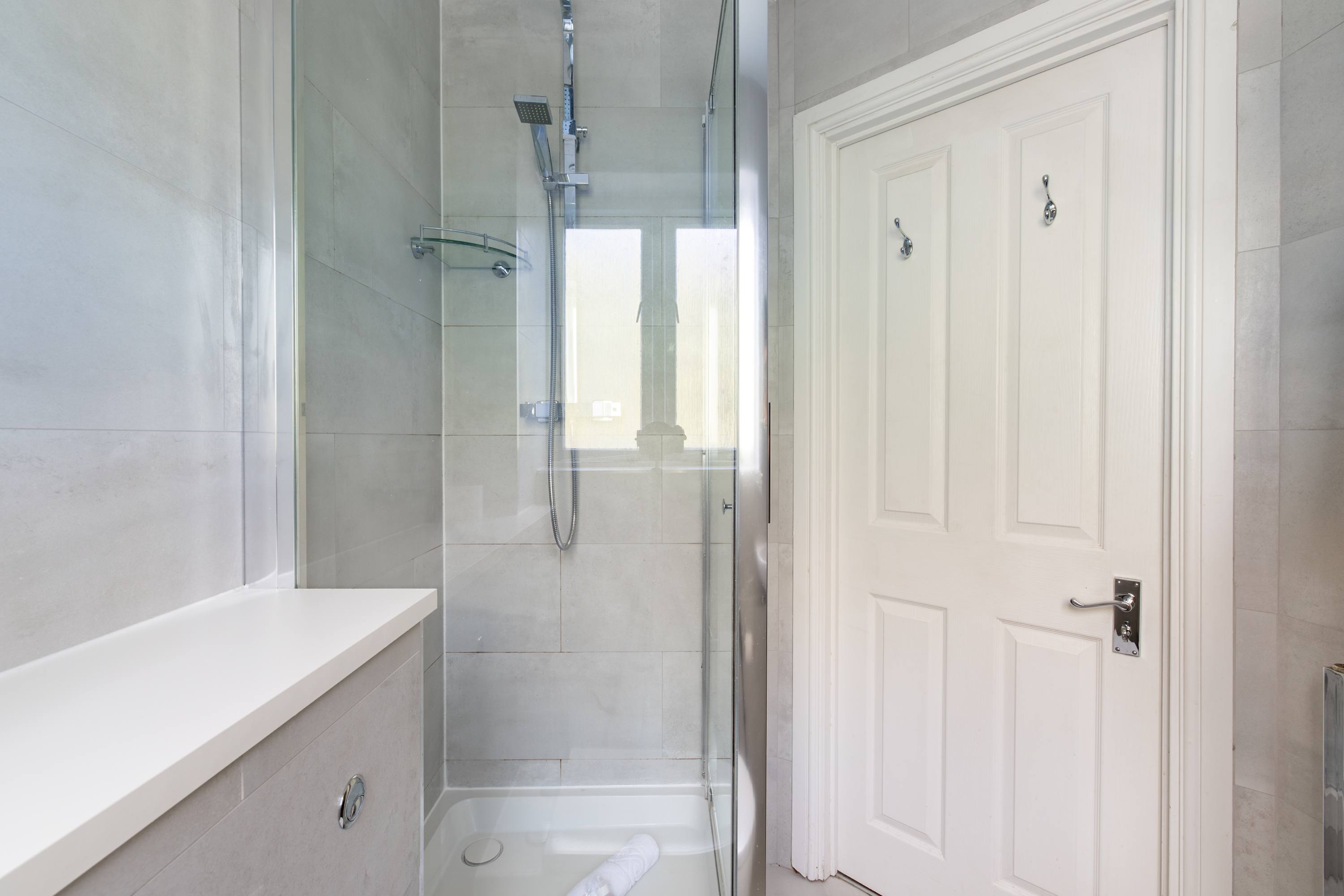 View Green Light in Brondesbury Park in Flat 5, Coverdale Road 28 NW2 4BY Green Light in Brondesbury Park in Flat 5, Coverdale Road 28 NW2 4BY - Property image 21 - VivreStays