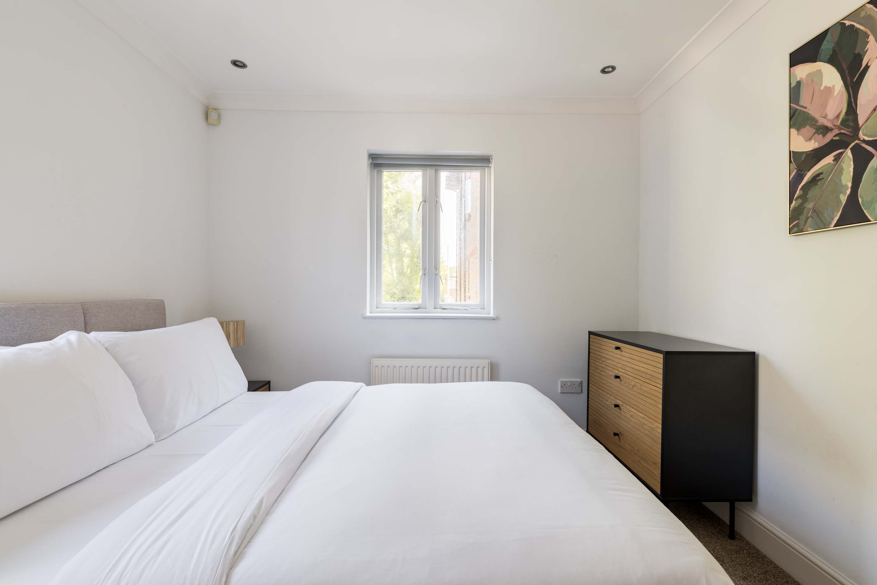 View Green Light in Brondesbury Park in Flat 5, Coverdale Road 28 NW2 4BY Green Light in Brondesbury Park in Flat 5, Coverdale Road 28 NW2 4BY - Property image 18 - VivreStays
