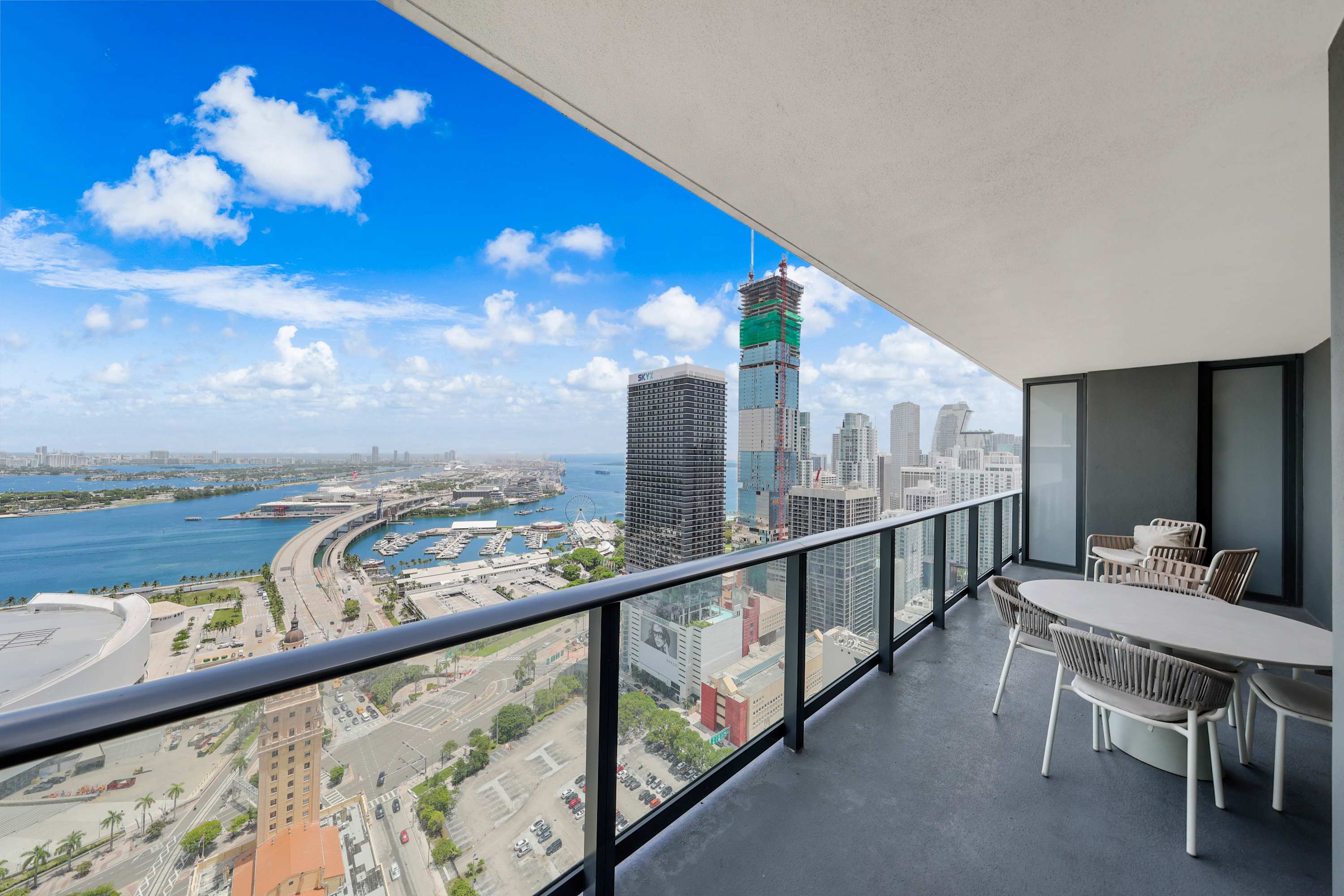 New 3BR | Downtown Stay, Pool & Gym Access