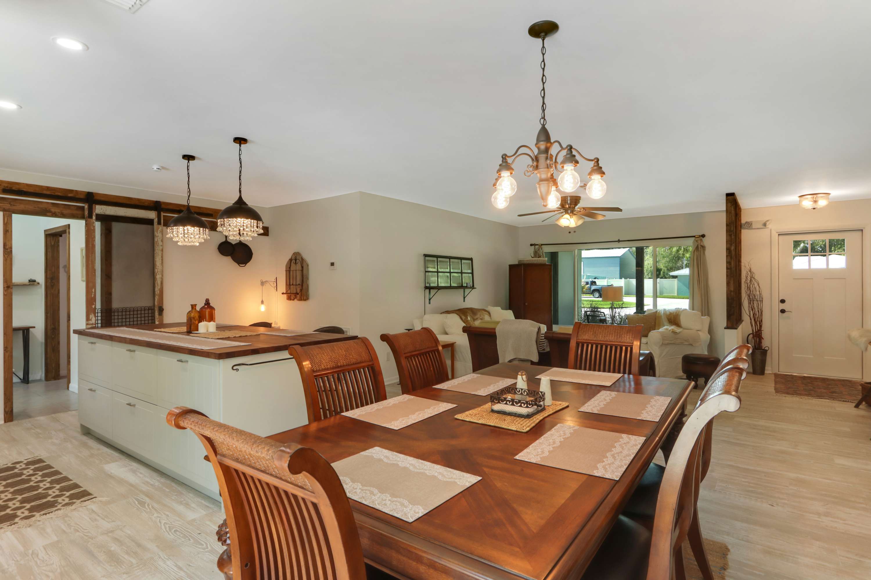 40-Ft Private Pool – Pet-Friendly, 10 Min to Beach