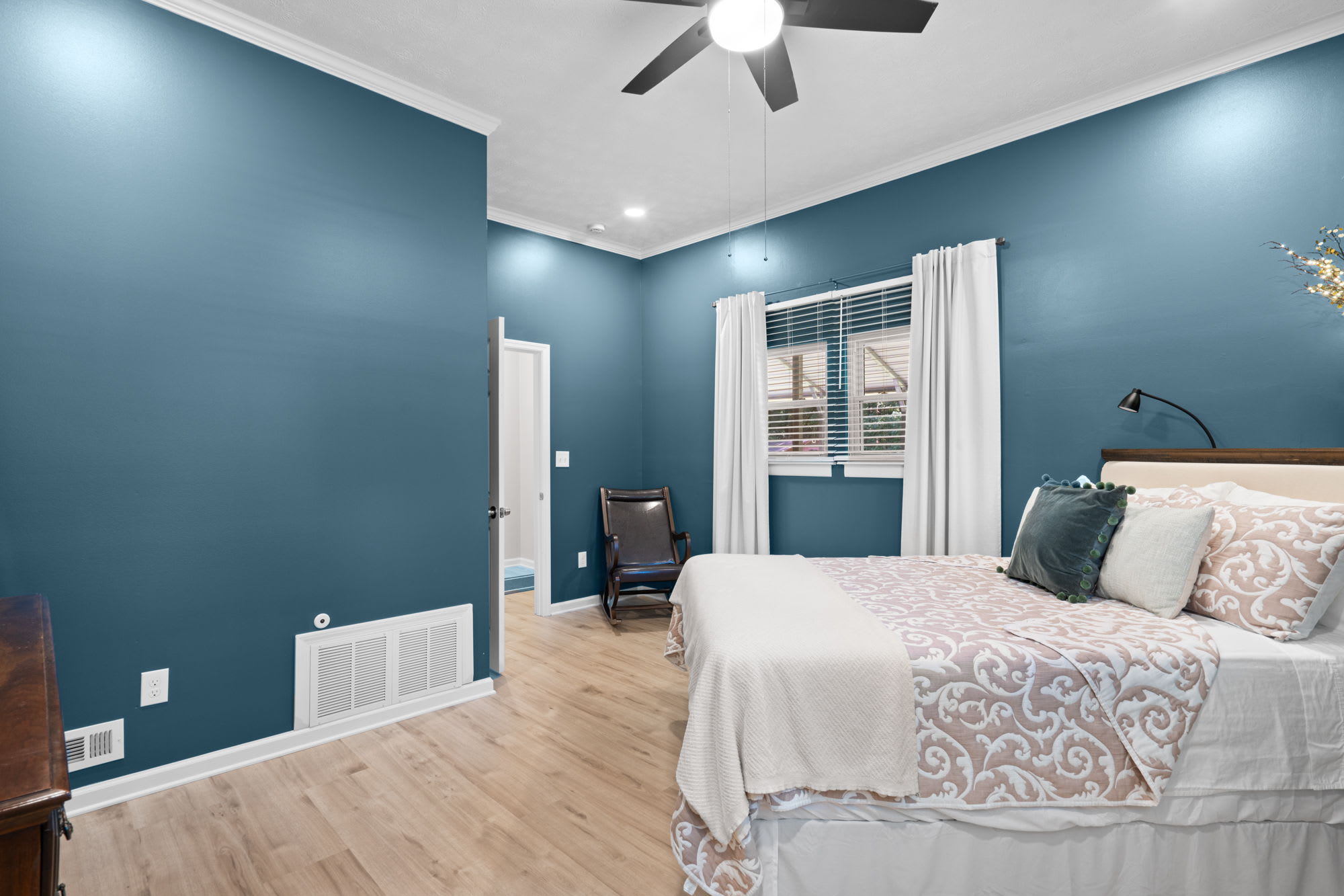 Downstairs private primary bedroom
