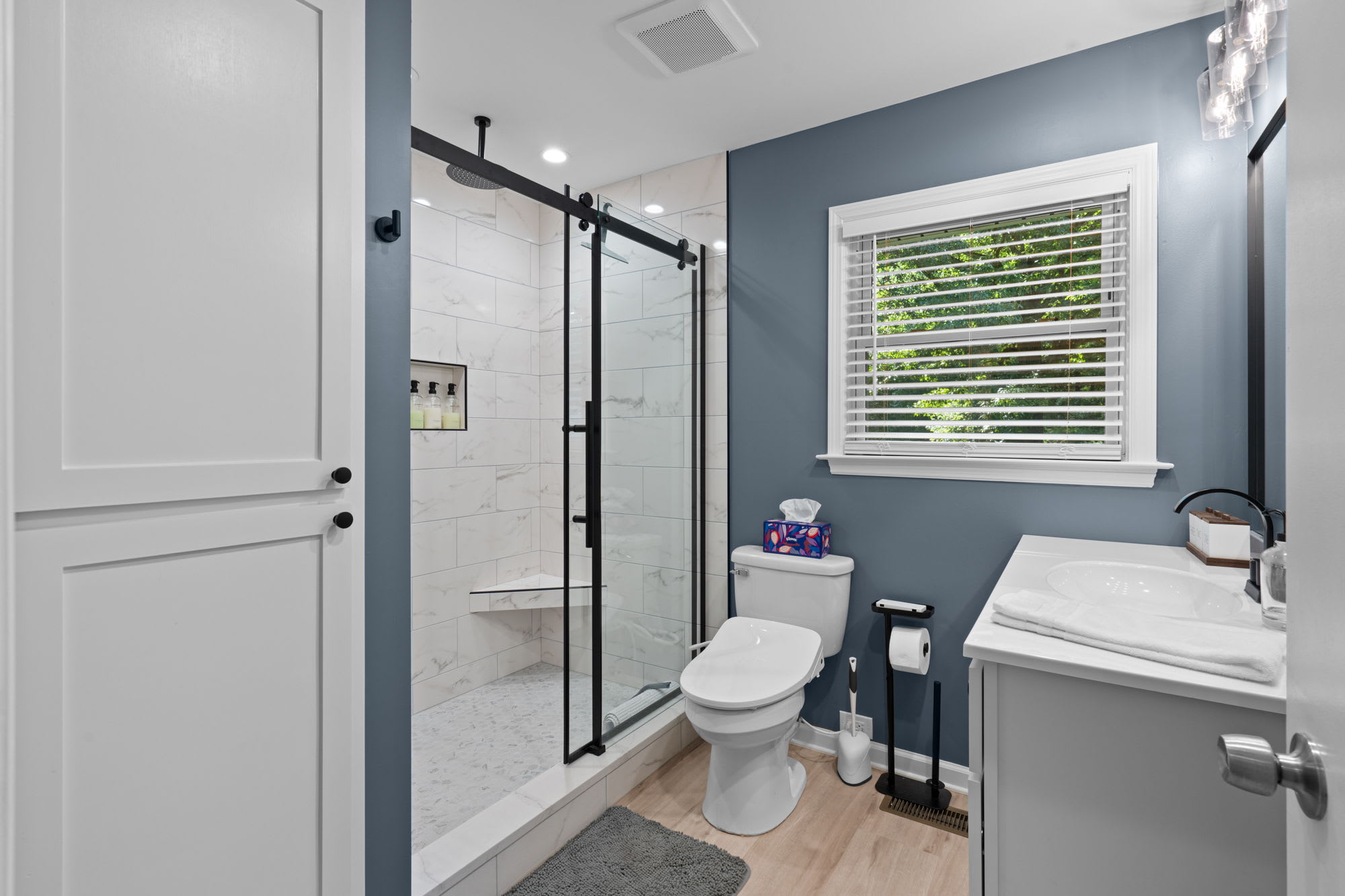 Full bathroom