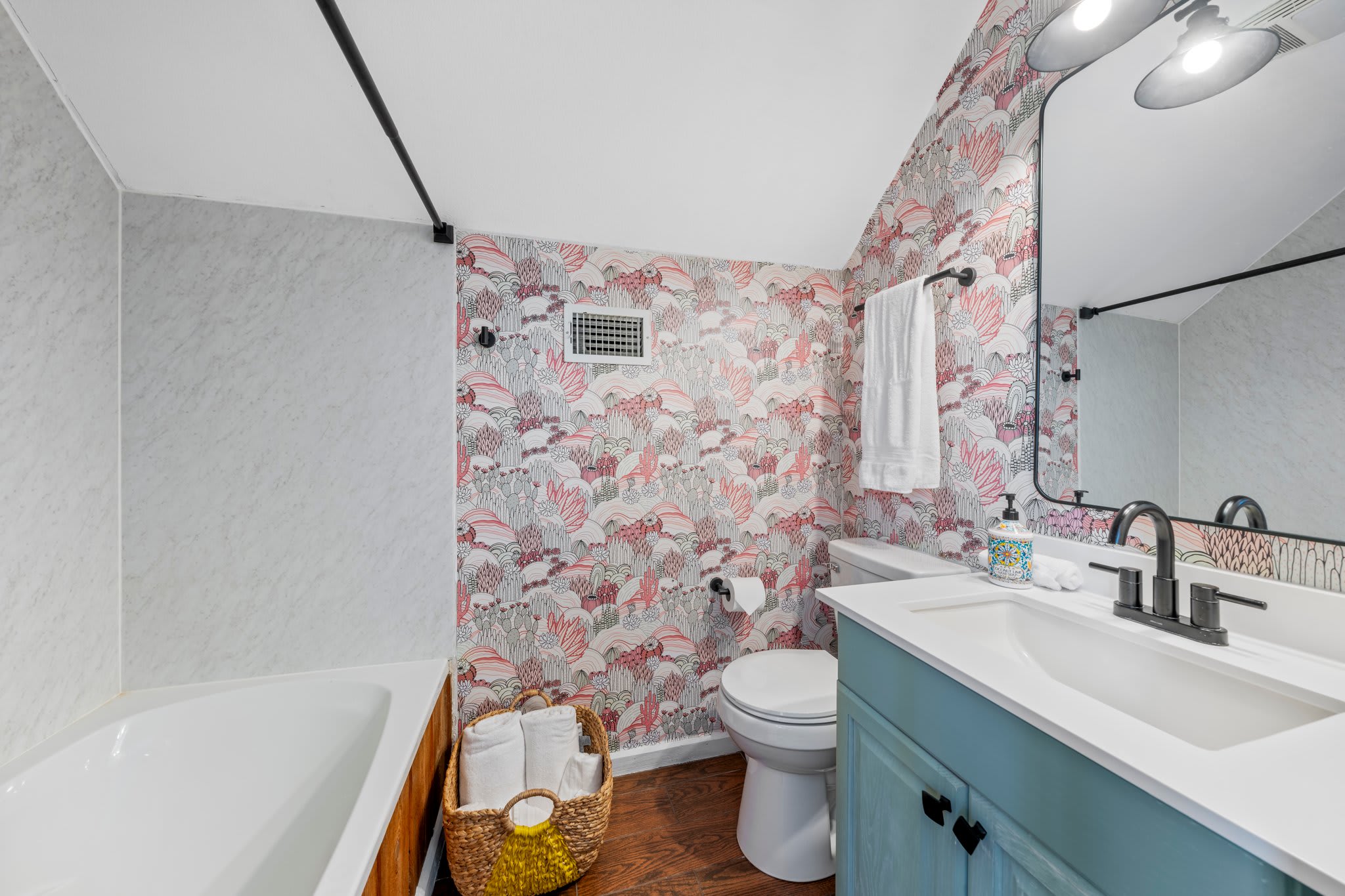 Casa Boots & Bubbly w/ Pool, Sleeps 14 | Photo 23