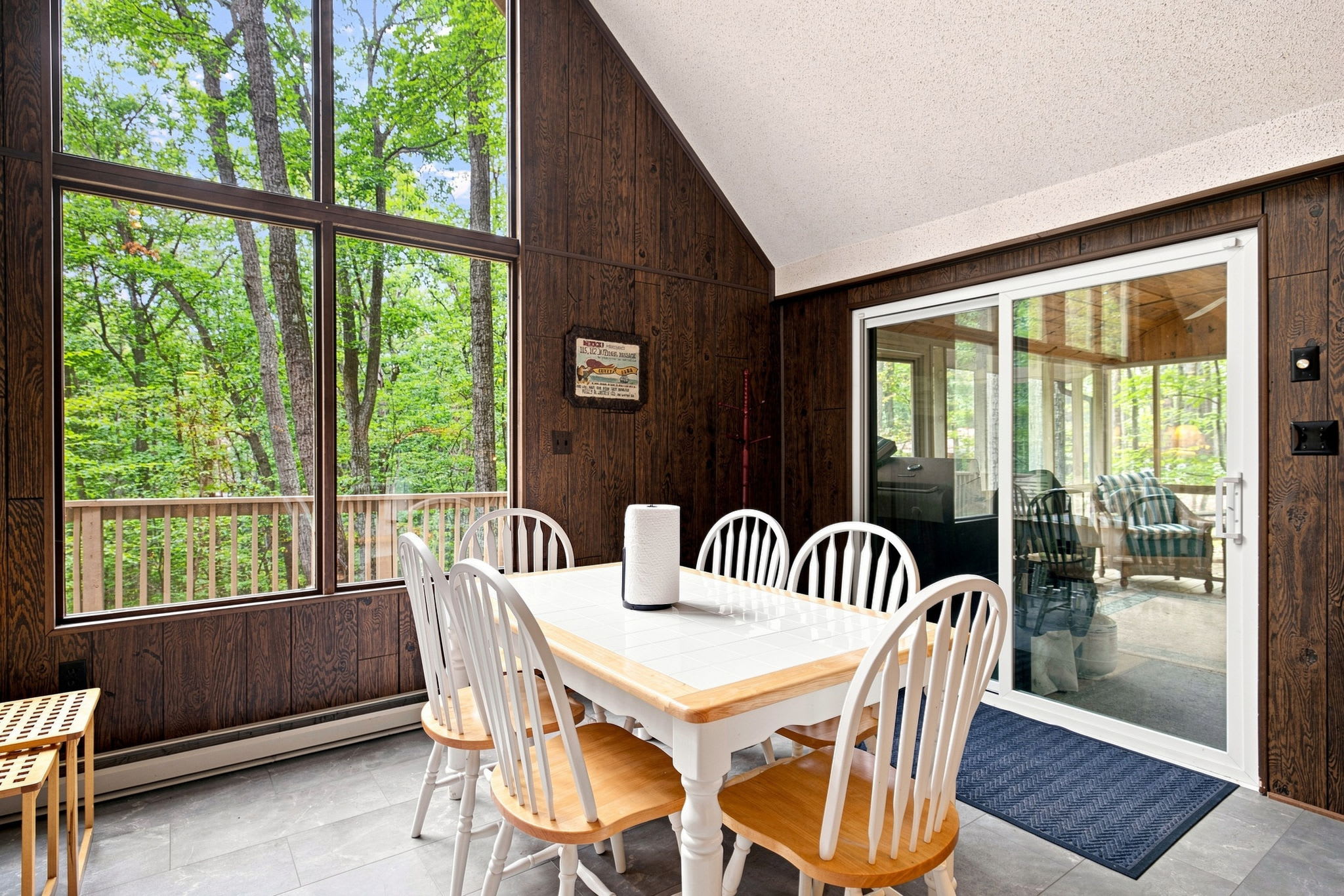 Pet-Friendly with Treehouse, Deck in The Woods Resort