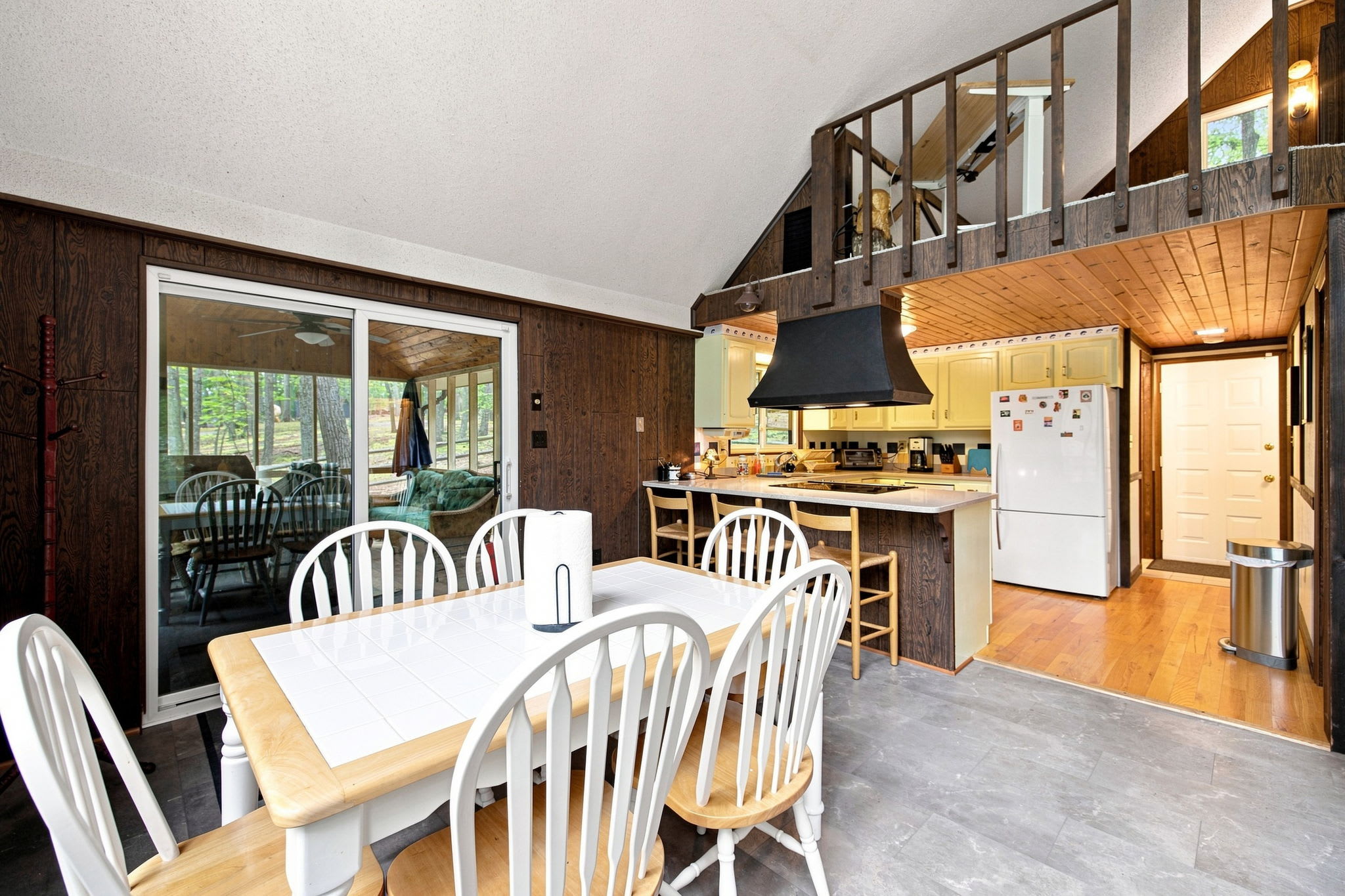 Pet-Friendly with Treehouse, Deck in The Woods Resort
