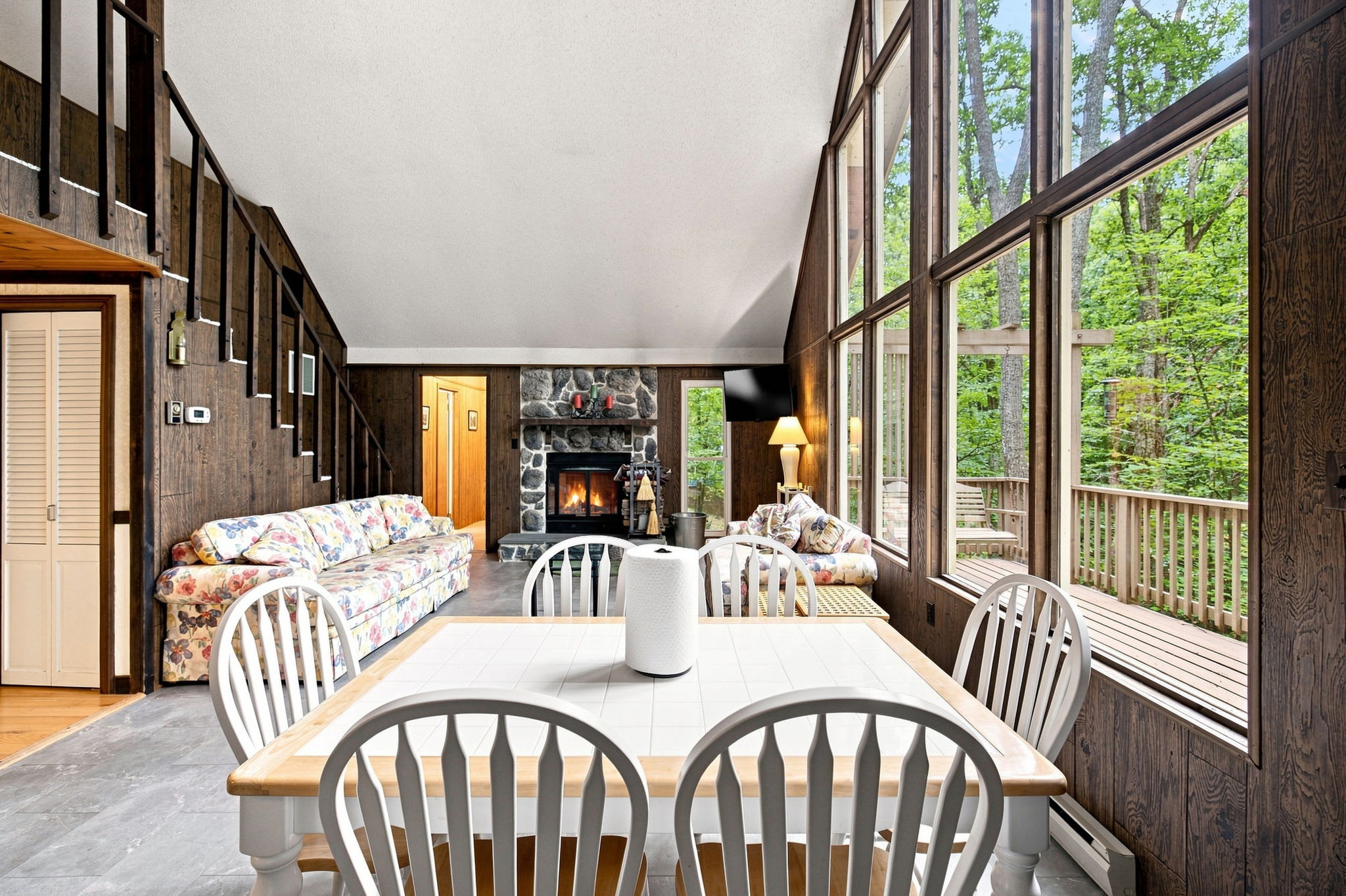 Pet-Friendly with Treehouse, Deck in The Woods Resort