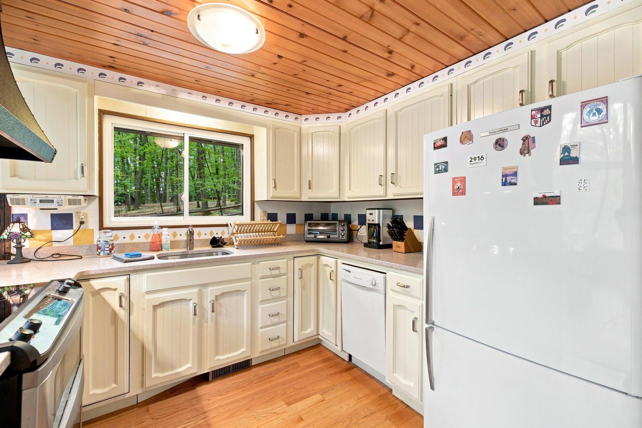 Pet-Friendly with Treehouse, Deck in The Woods Resort