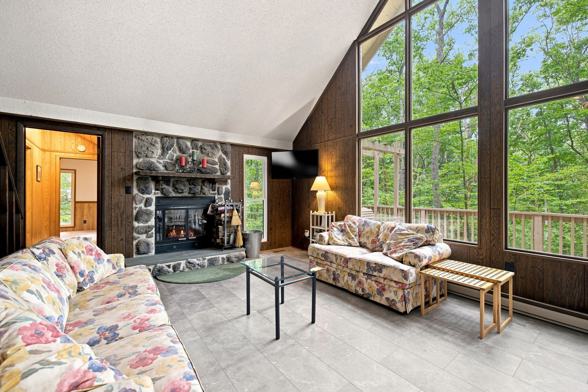Pet-Friendly with Treehouse, Deck in The Woods Resort