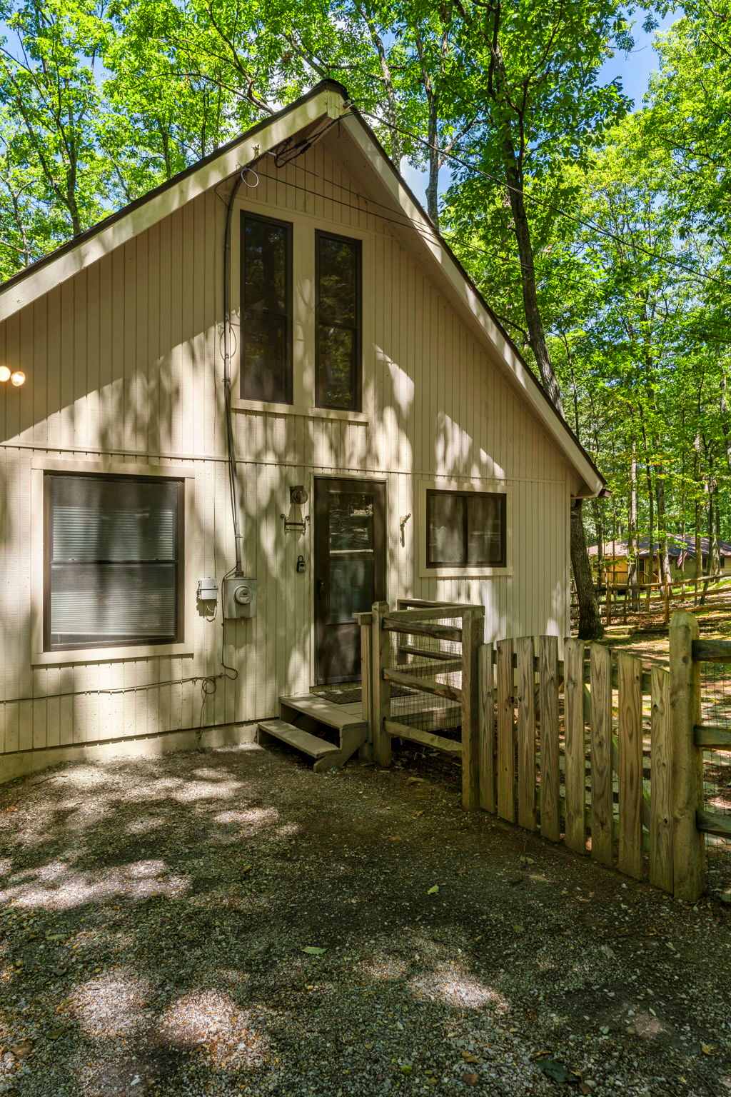 Pet-Friendly with Treehouse, Deck in The Woods Resort