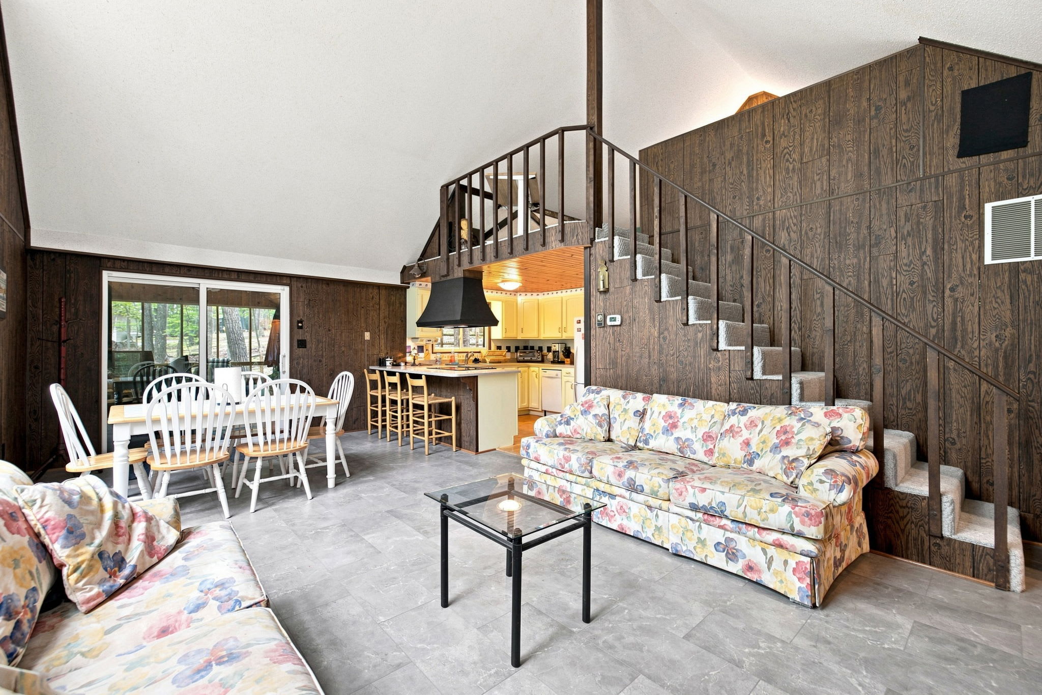 Pet-Friendly with Treehouse, Deck in The Woods Resort