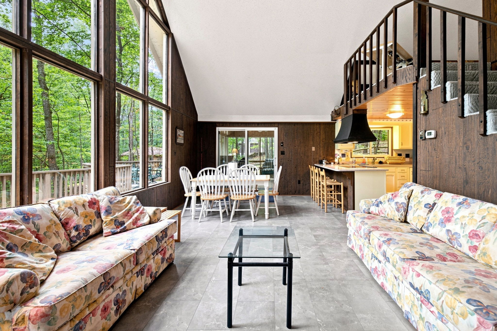 Pet-Friendly with Treehouse, Deck in The Woods Resort