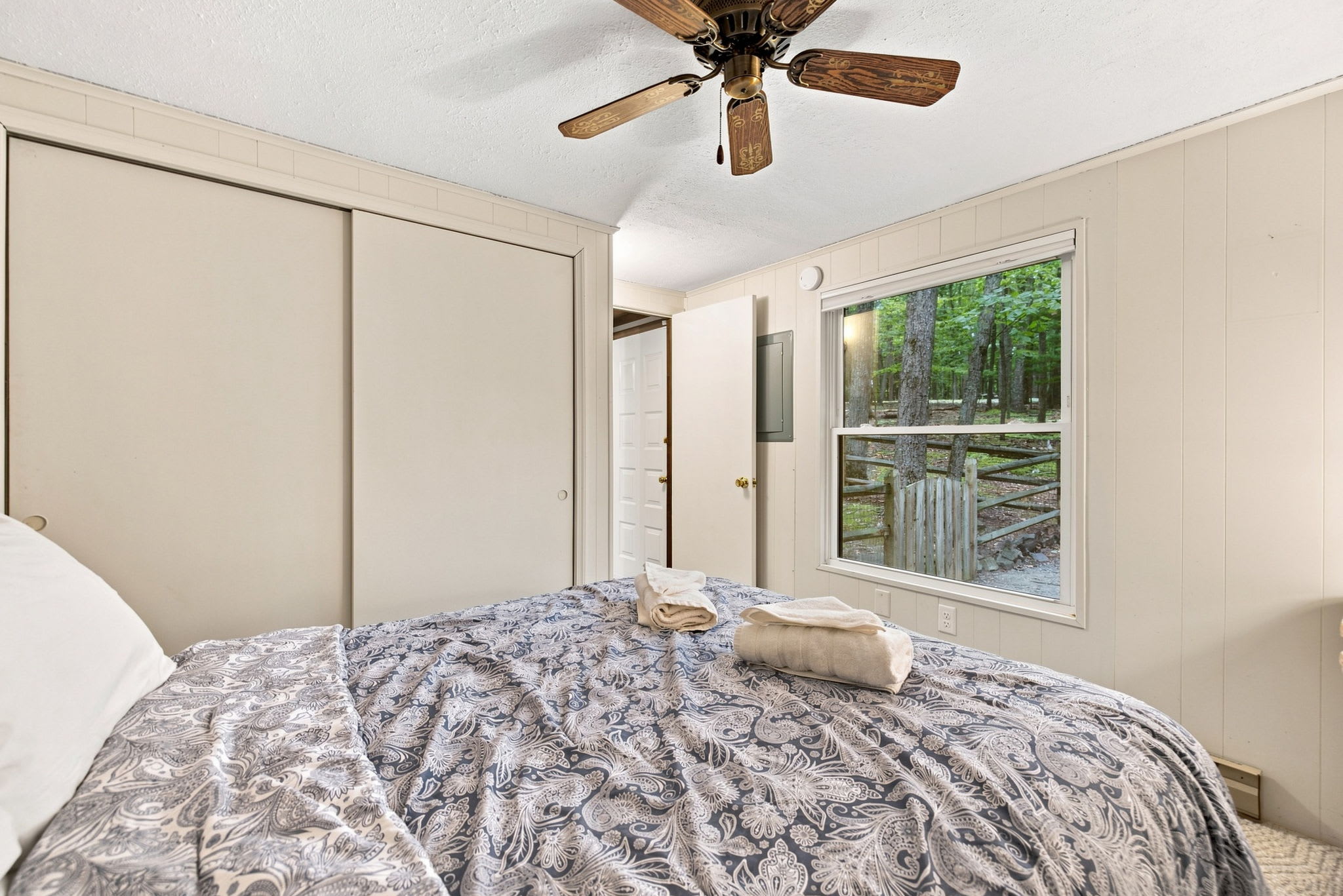 Pet-Friendly with Treehouse, Deck in The Woods Resort