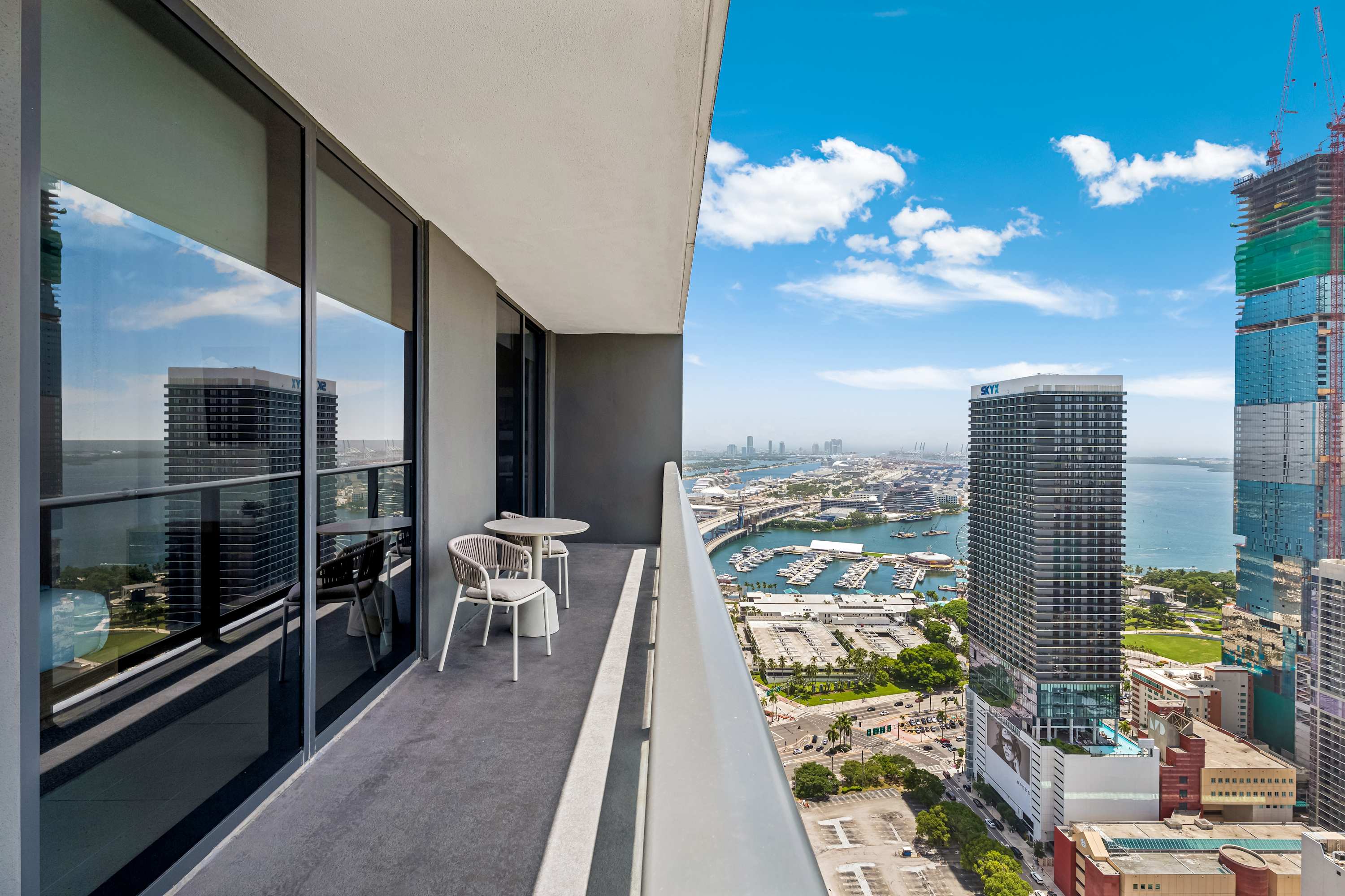 City Spritz, Downtown Miami, Pool and Gym
