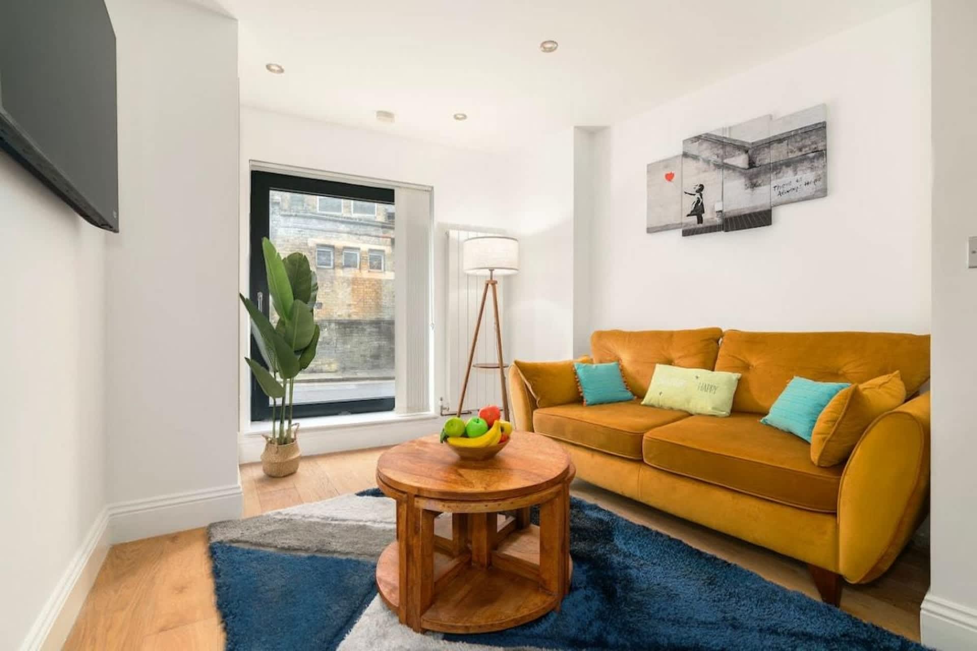 3 BR House 2 Living Rooms 2 Bathrooms and Balcony near Brick Lane London — London, England — vacation rental