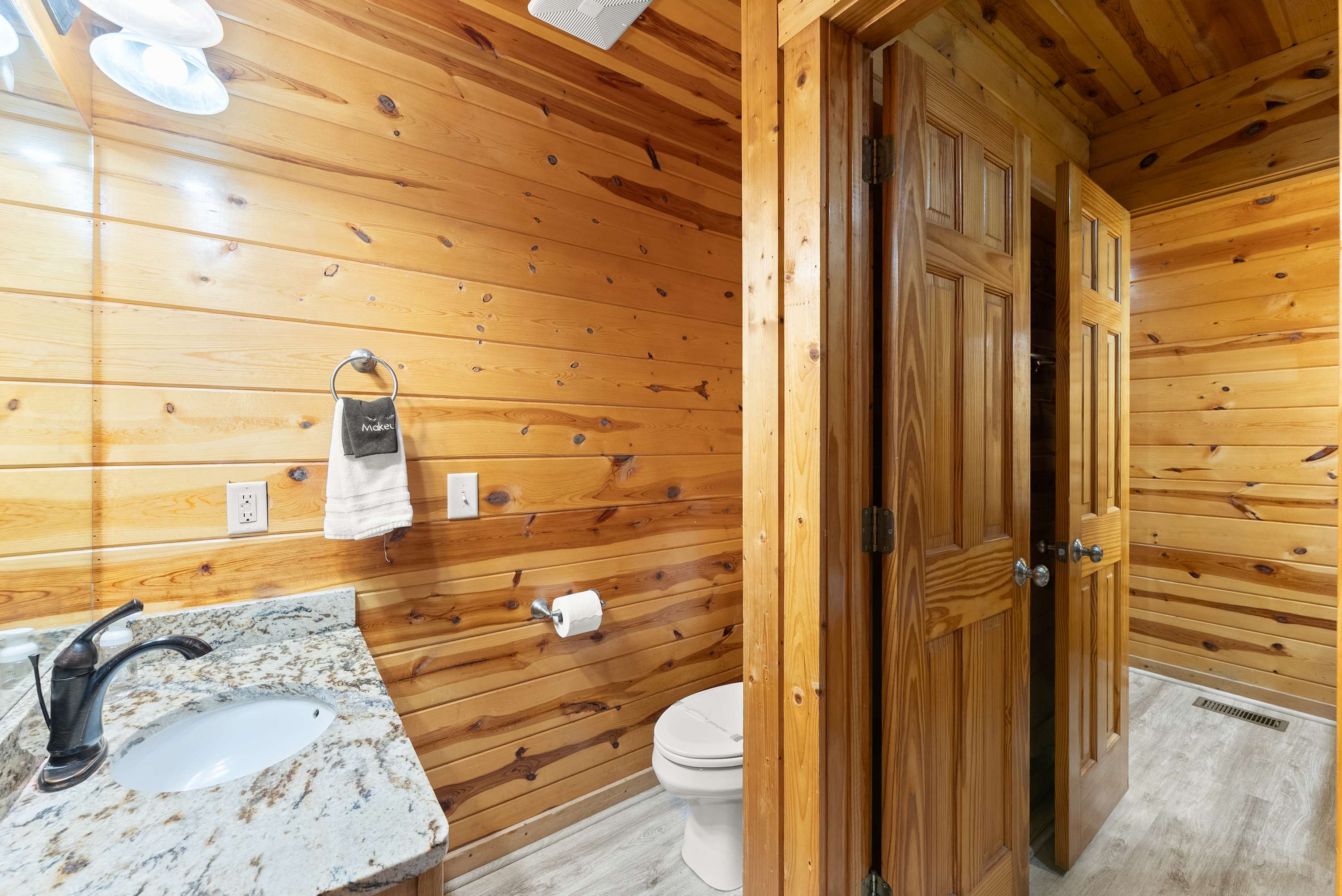 Full bathroom on the main floor 
