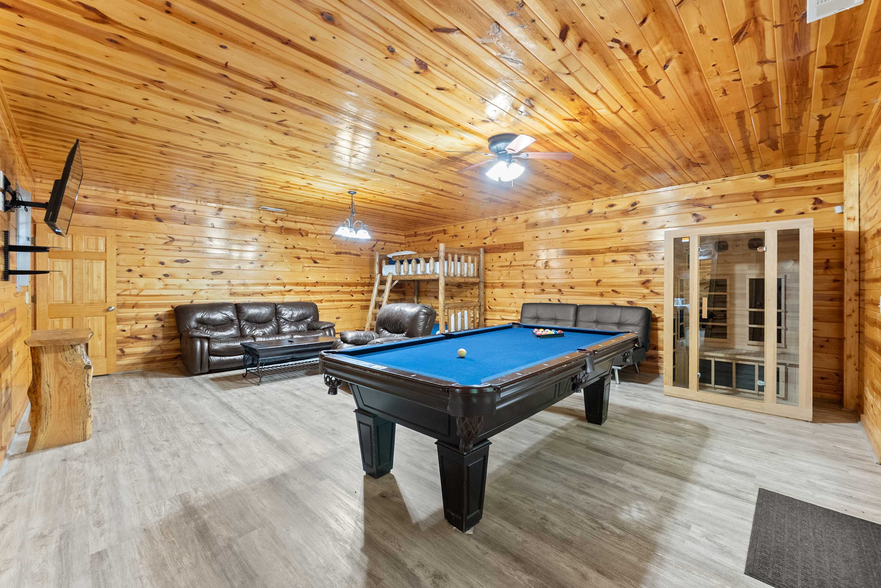 Pool table 