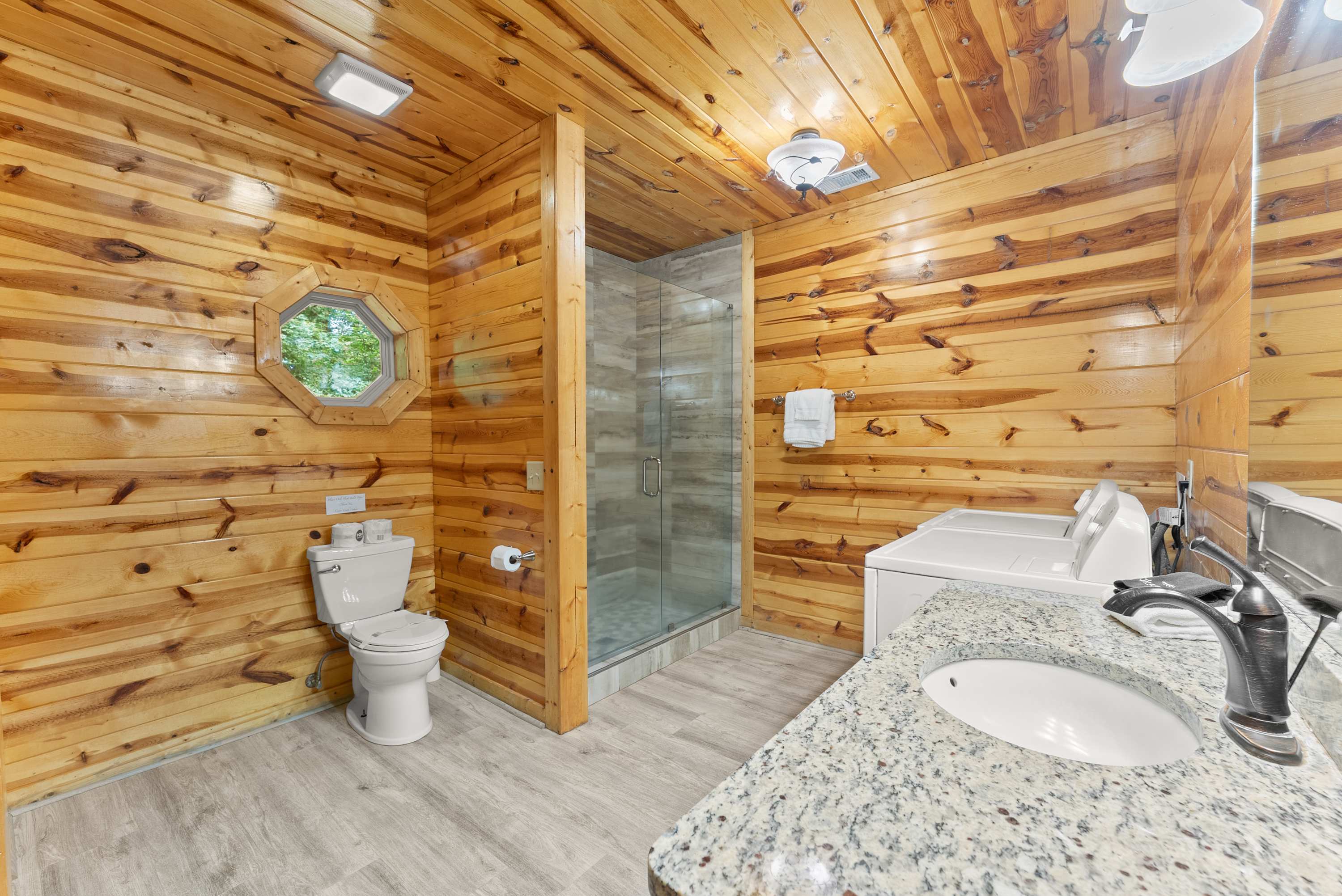 Attached bathroom to the bedroom downstairs