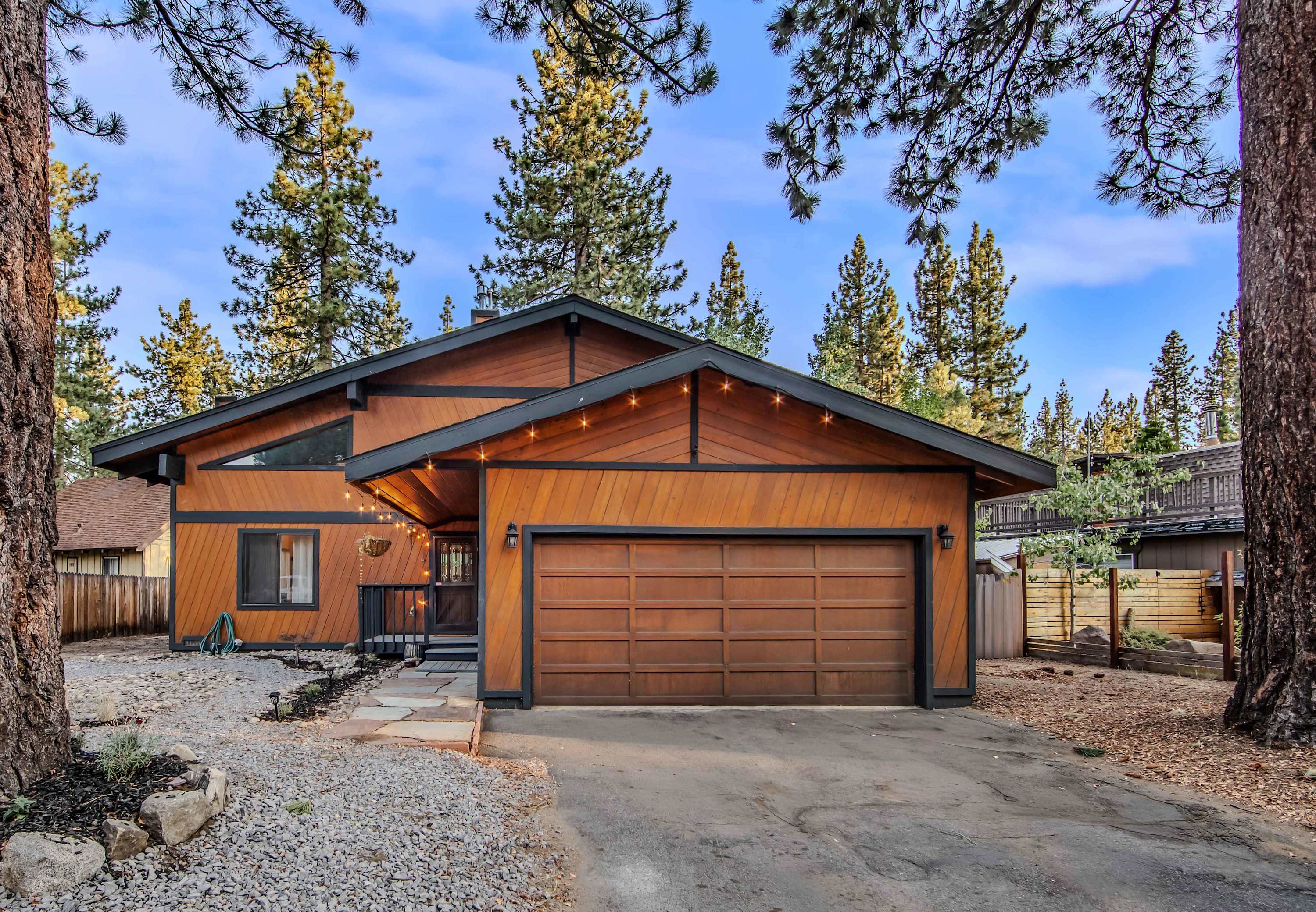 Escape to Lakewood Escape, where mountain charm, fresh alpine air, and unforgettable South Lake Tahoe adventures await
