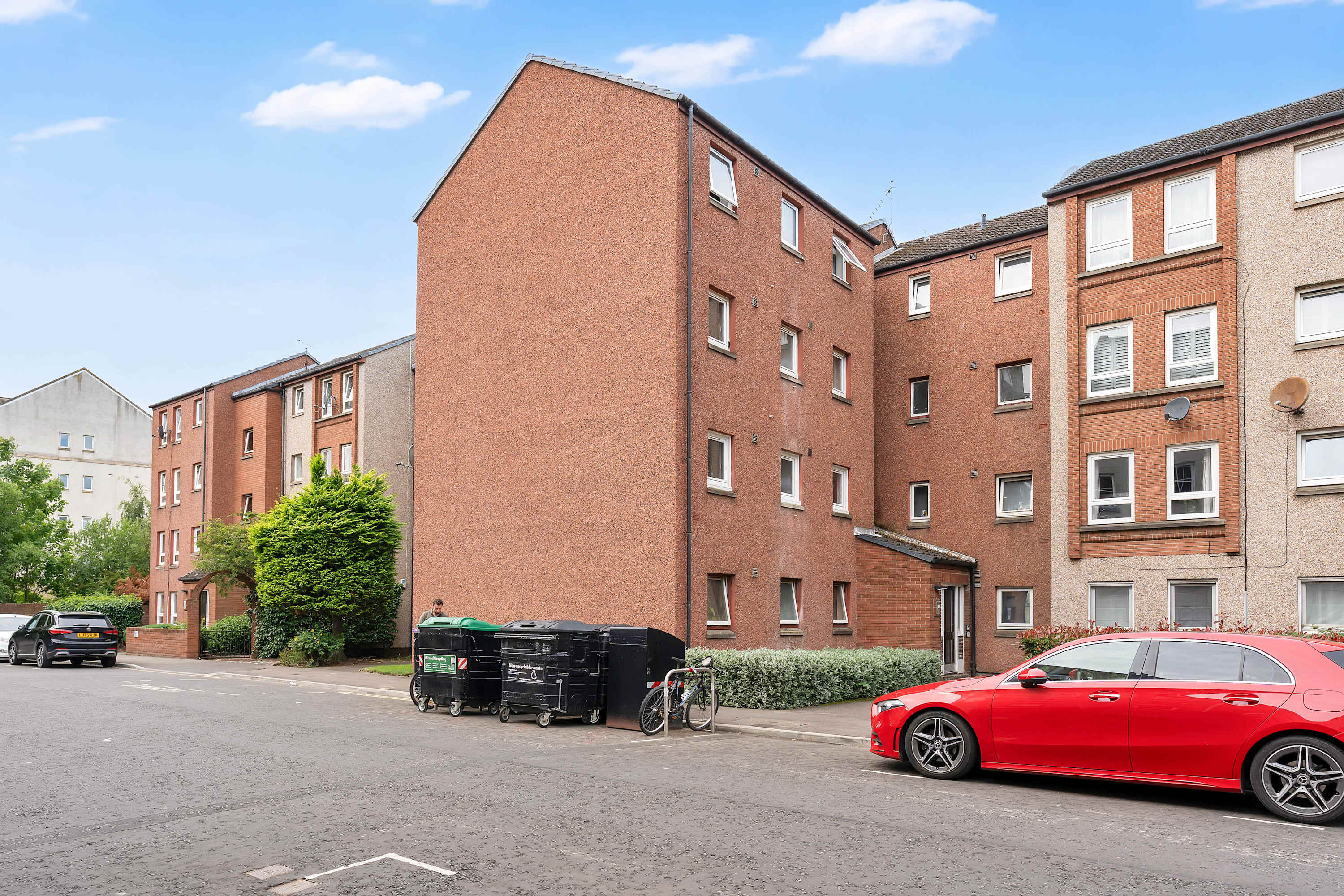 Edinburgh Stay | Near City Centre | Free Parking in Edinburgh EH7 - Property image 22 - VivreStays
