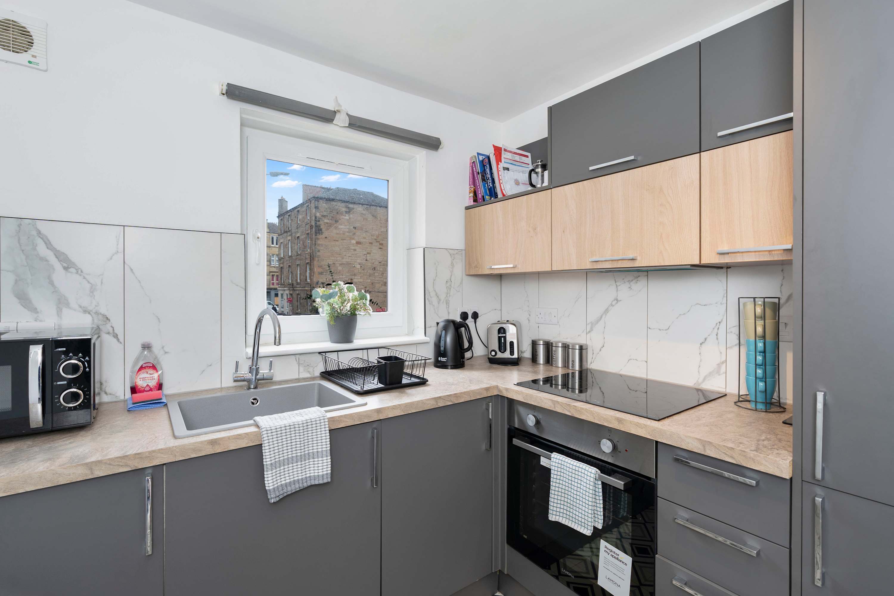 Edinburgh Stay | Near City Centre | Free Parking in Edinburgh EH7 - Property image 4 - VivreStays