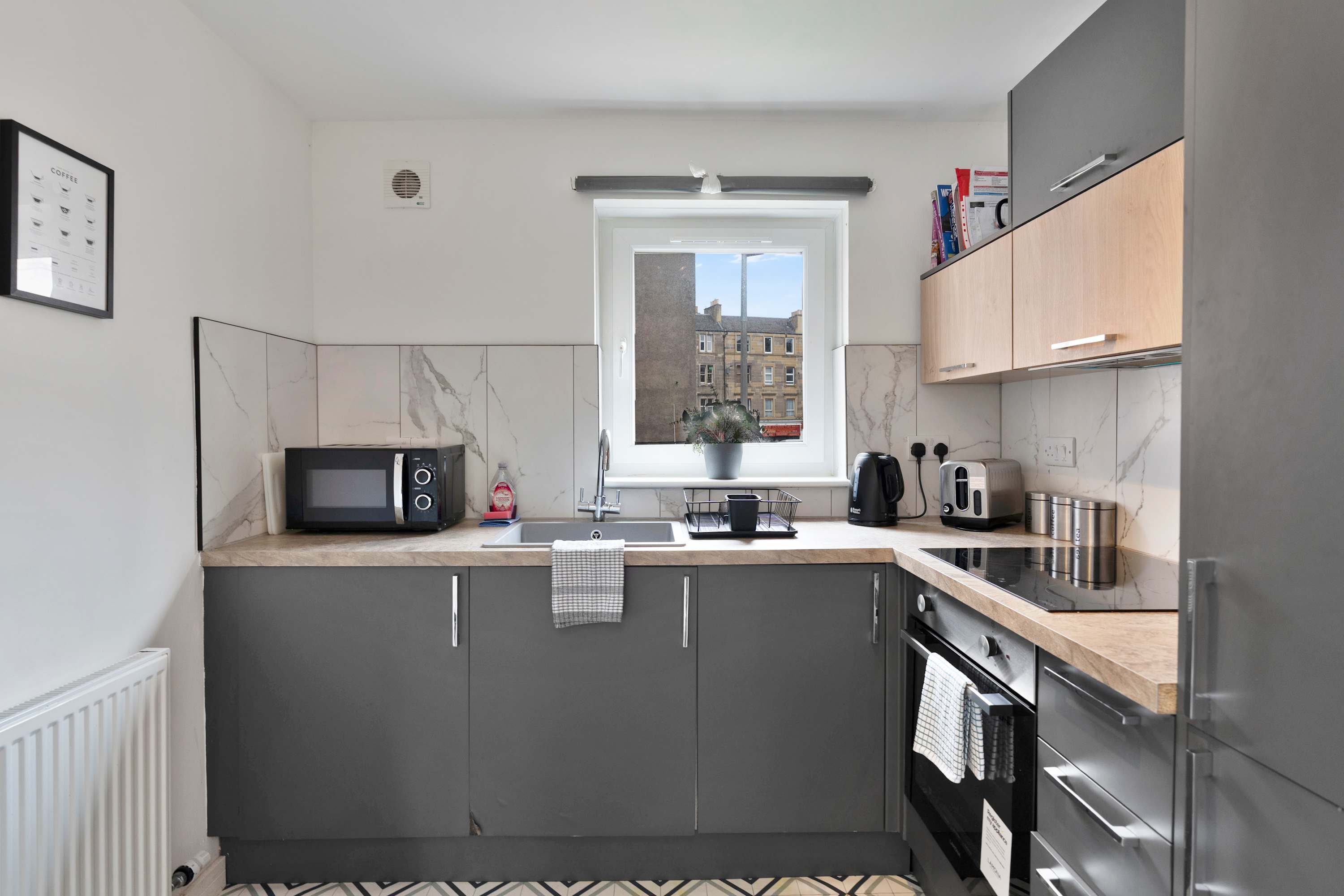 Edinburgh Stay | Near City Centre | Free Parking in Edinburgh EH7 - Property image 15 - VivreStays