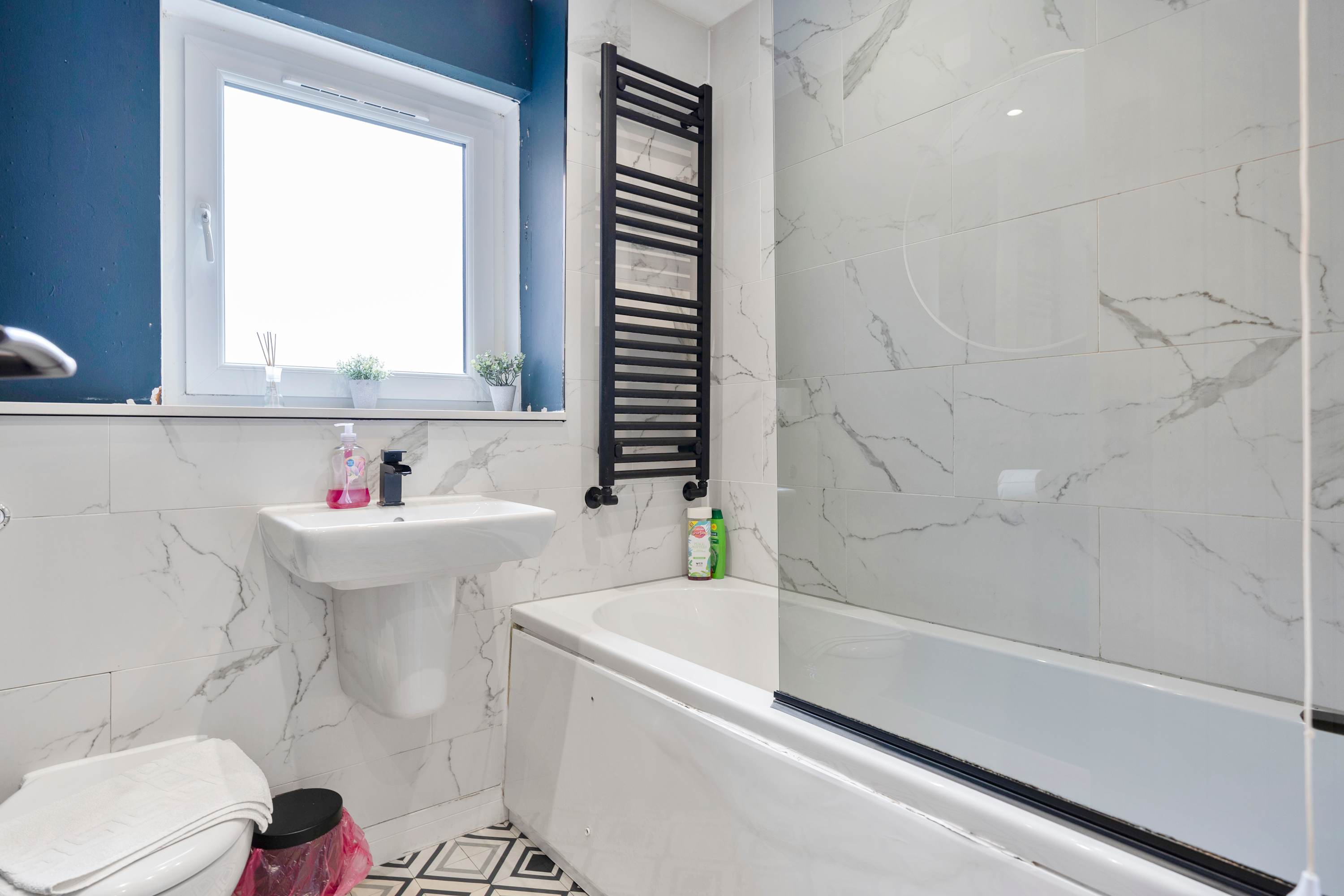 Edinburgh Stay | Near City Centre | Free Parking in Edinburgh EH7 - Property image 18 - VivreStays