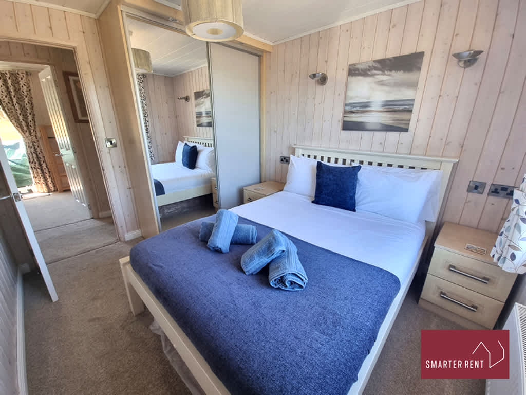 Milford on Sea - 4 Bedroom Lodge in Shorefield Country Park, Shorefield Road SO41 0LH - Property image 11 - VivreStays
