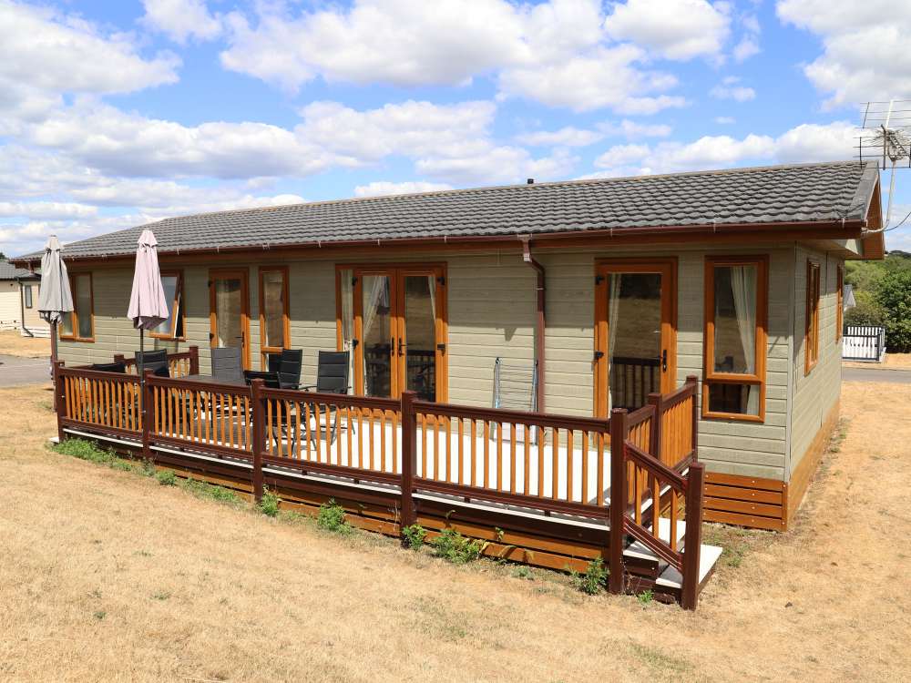 Milford on Sea - 4 Bedroom Lodge in Shorefield Country Park, Shorefield Road SO41 0LH - Property image 30 - VivreStays