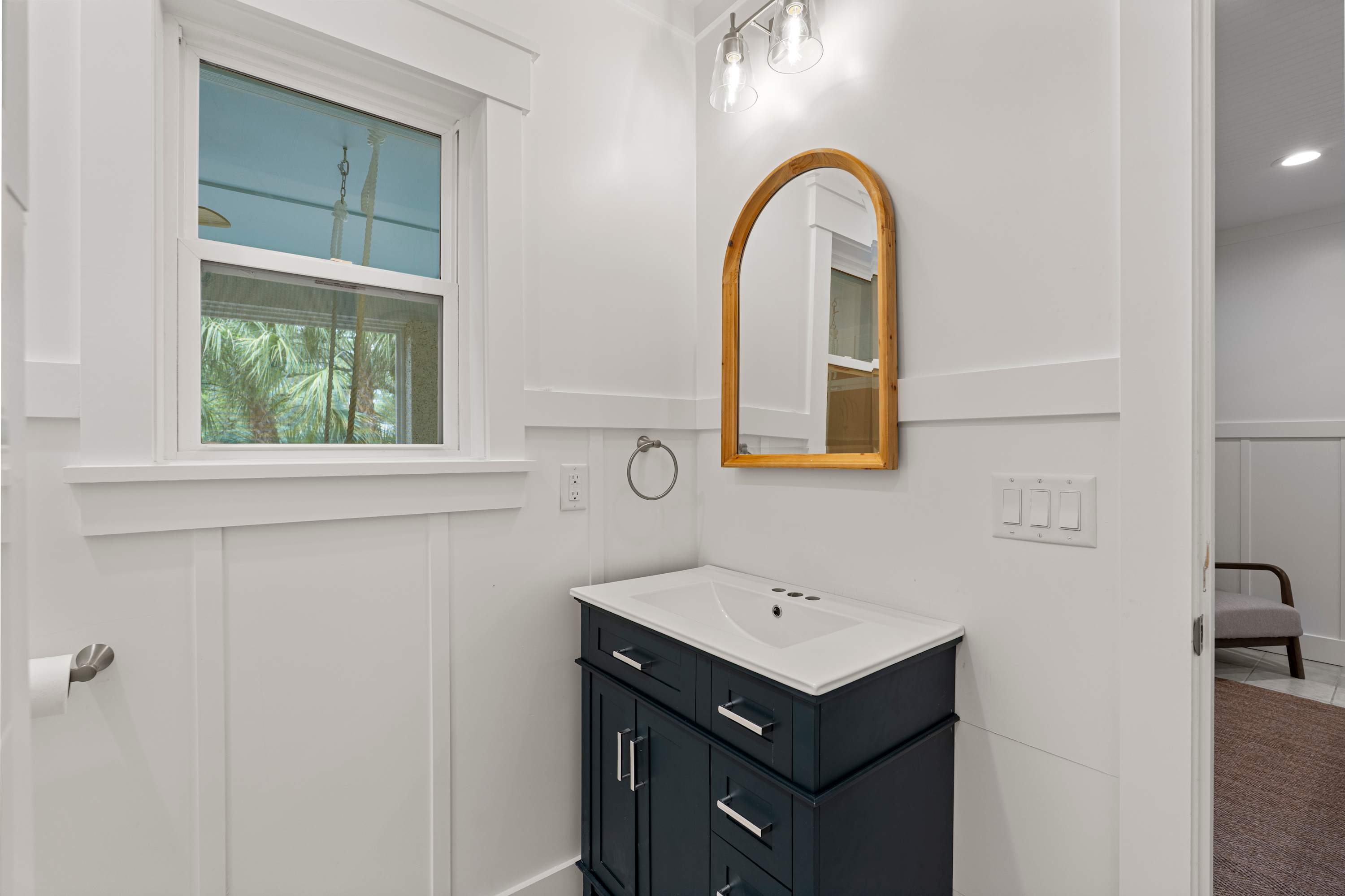 Full en suite bathroom