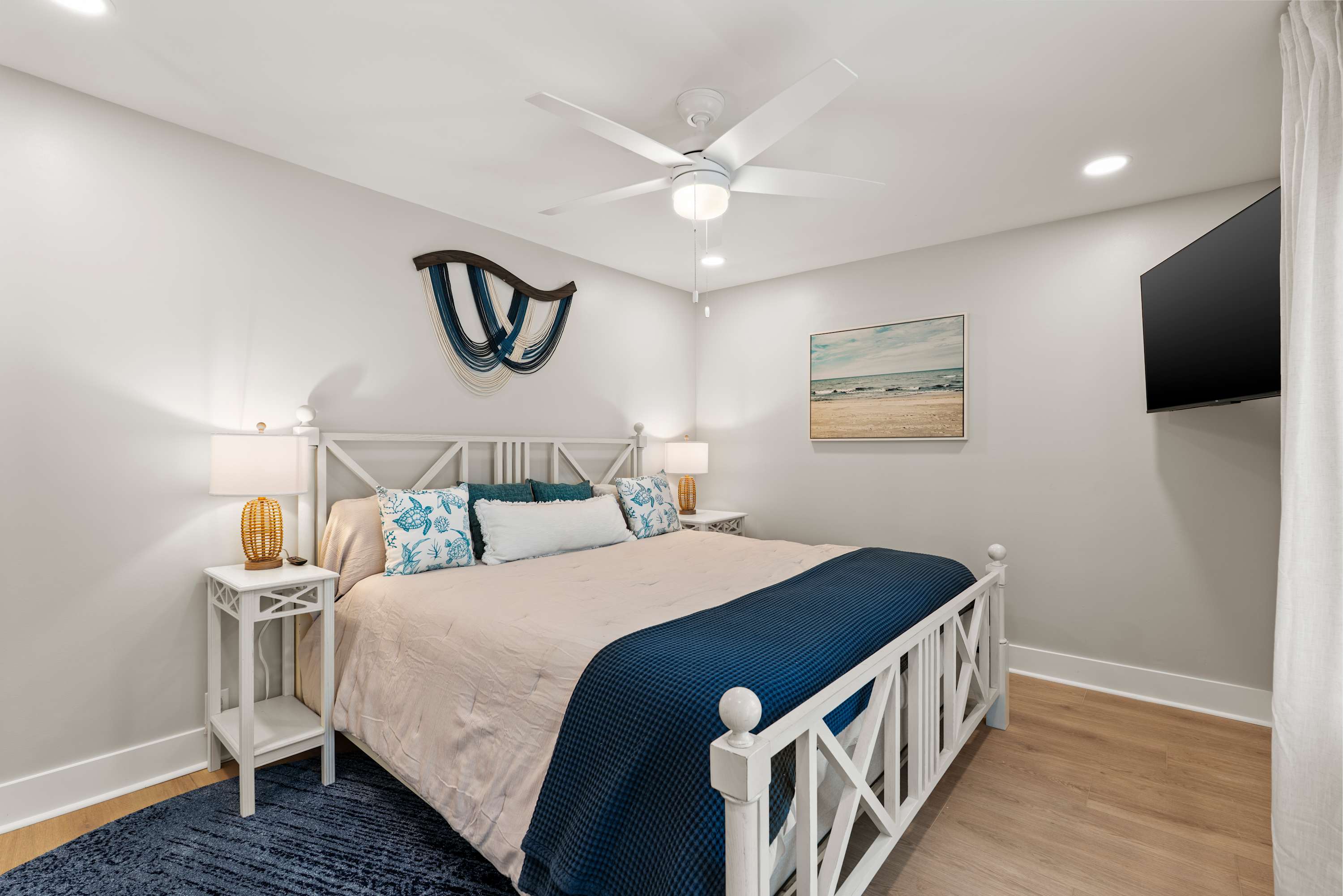 2nd level bedroom with king bed
