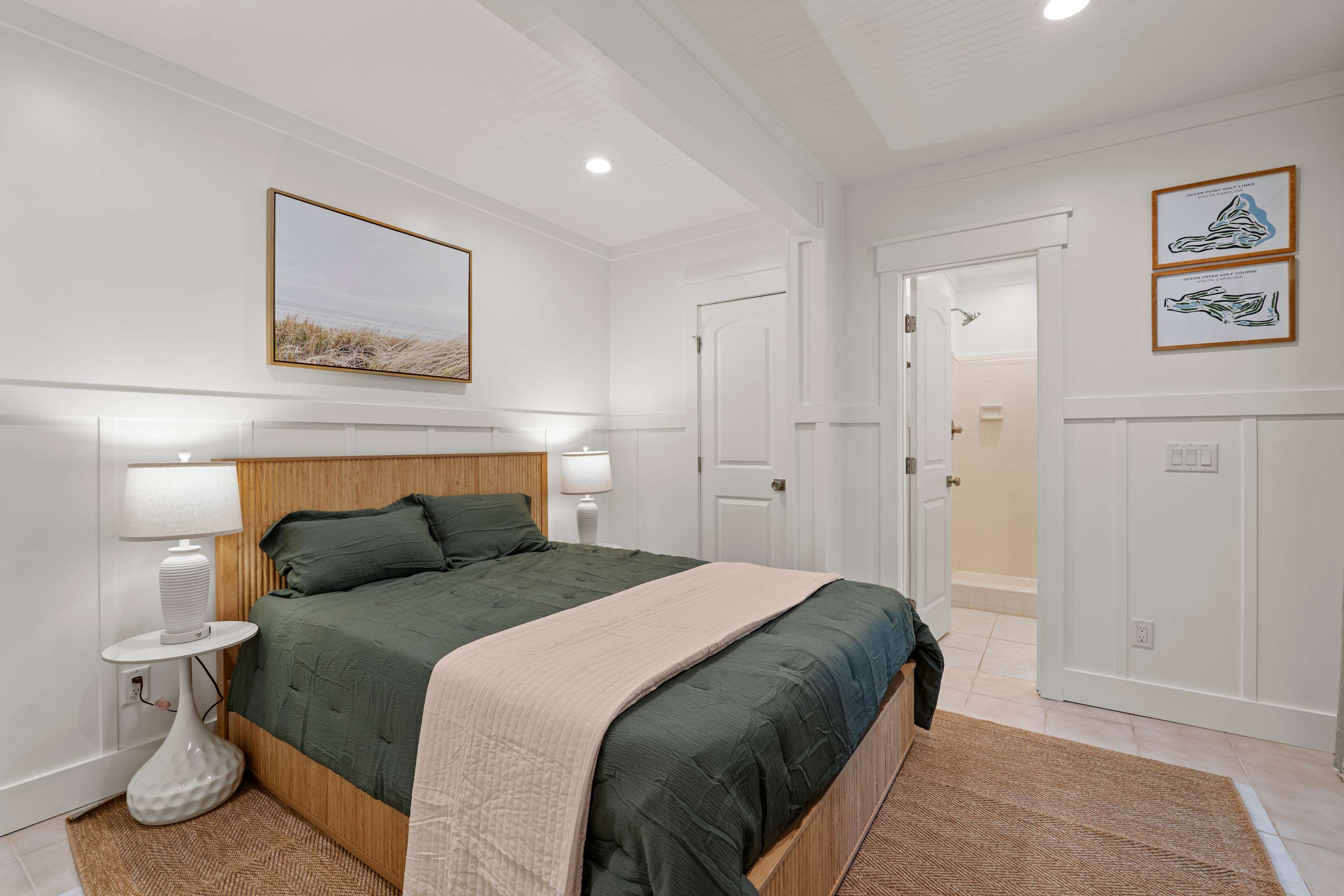 Ground Level bedroom with queen bed and full en suite bathroom